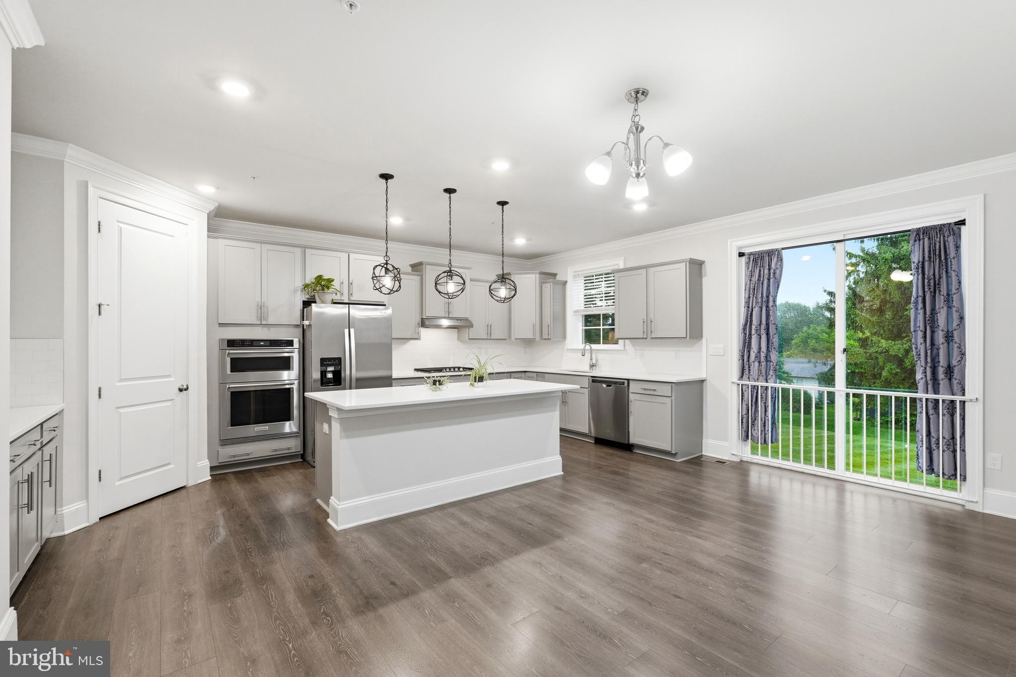 STONEGATE - Residential