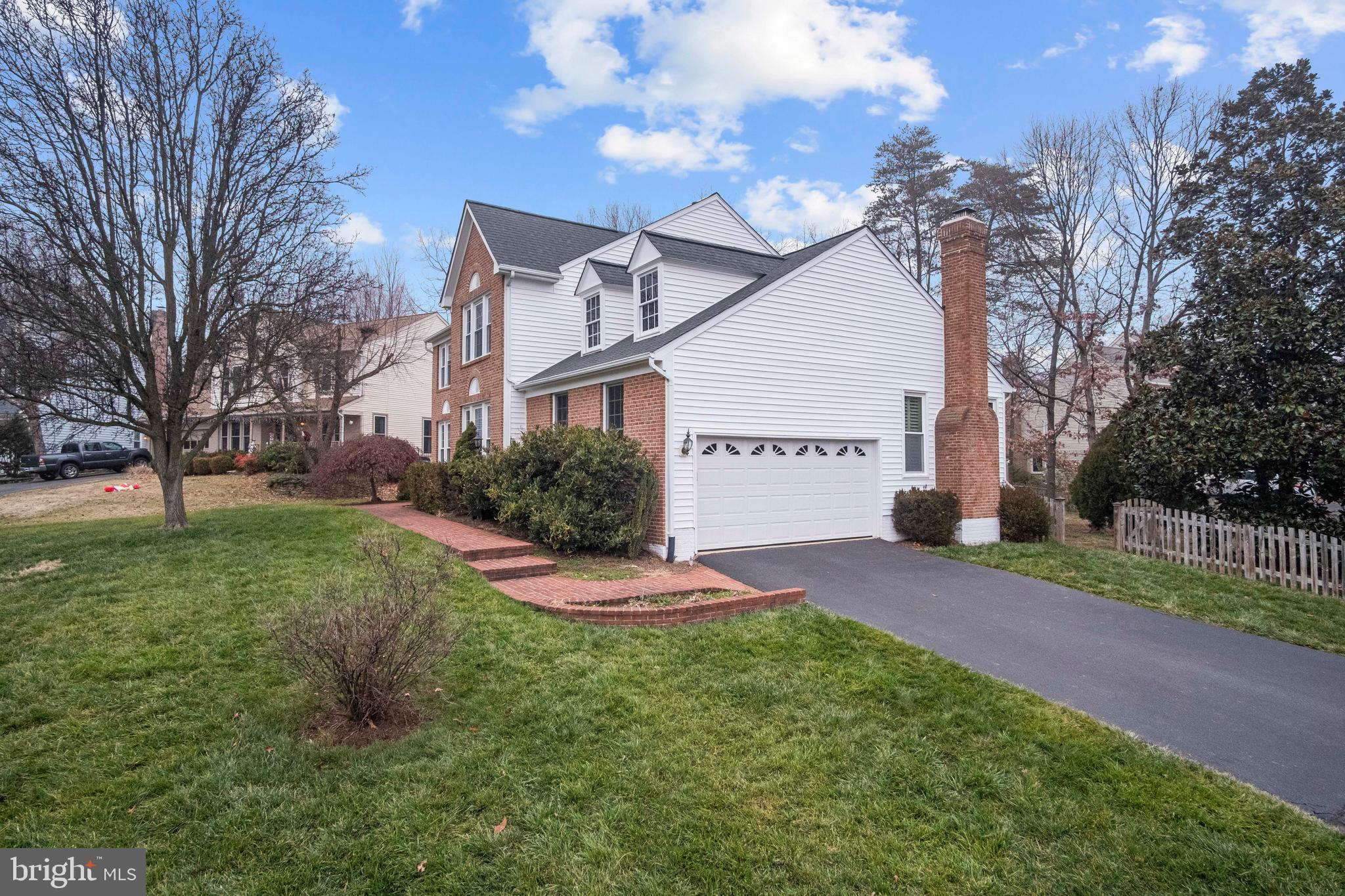 ASHBURN FARM - Residential Lease