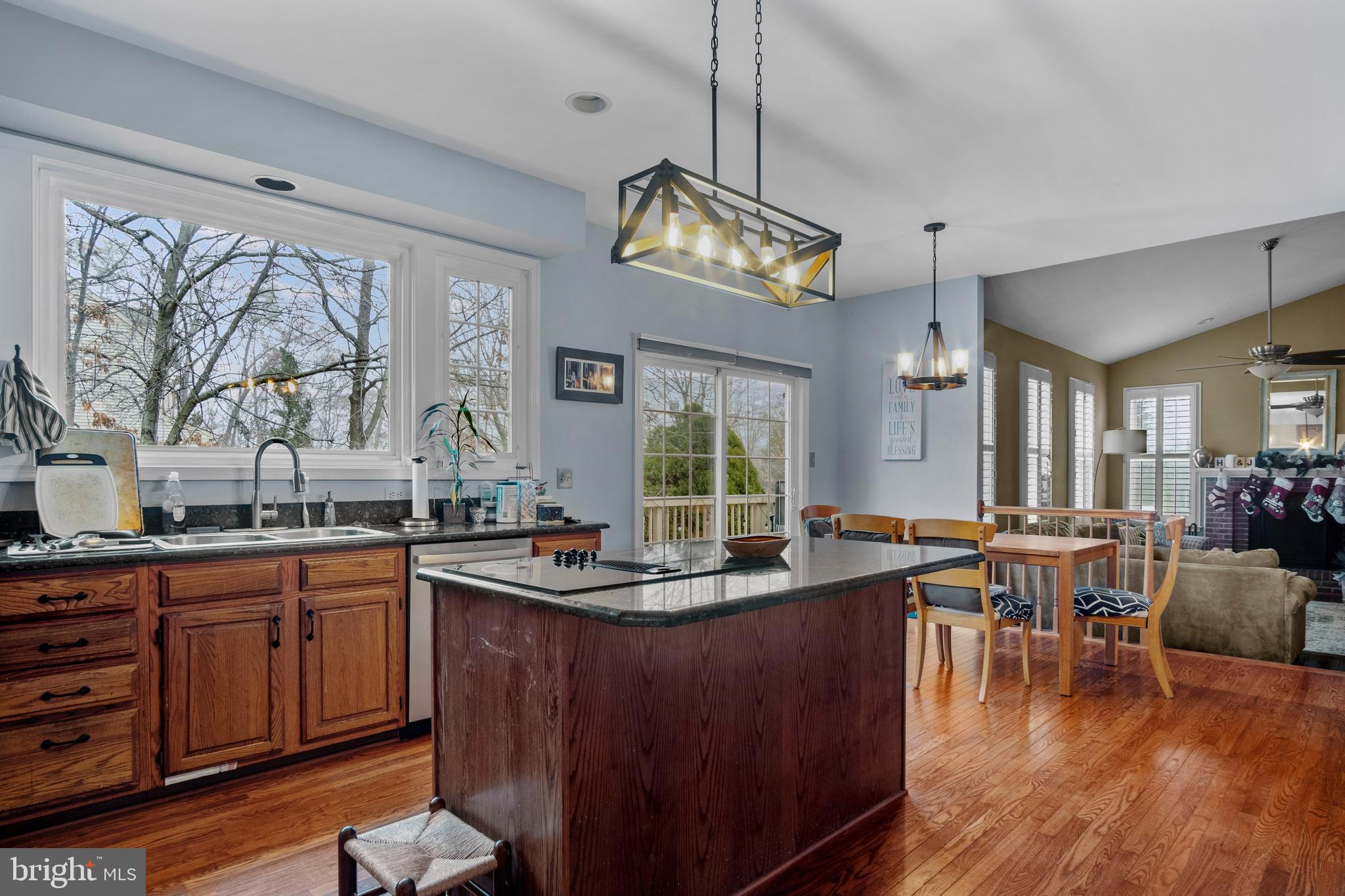ASHBURN FARM - Residential Lease