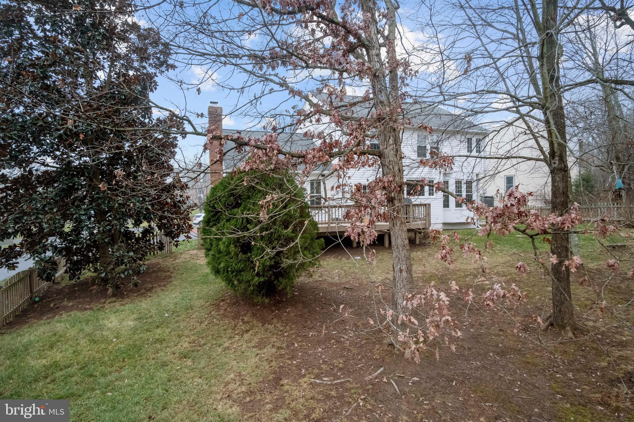 ASHBURN FARM - Residential Lease