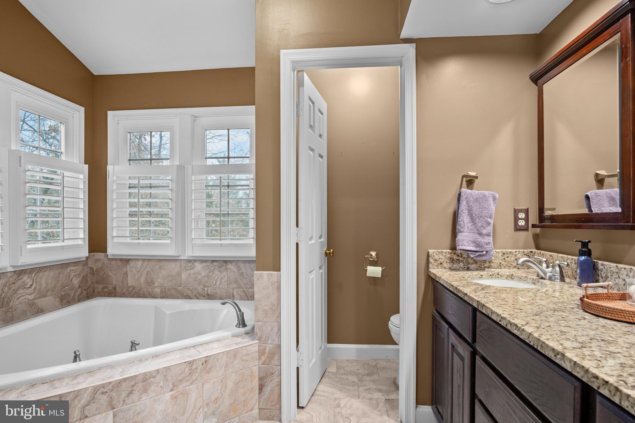 ASHBURN FARM - Residential Lease