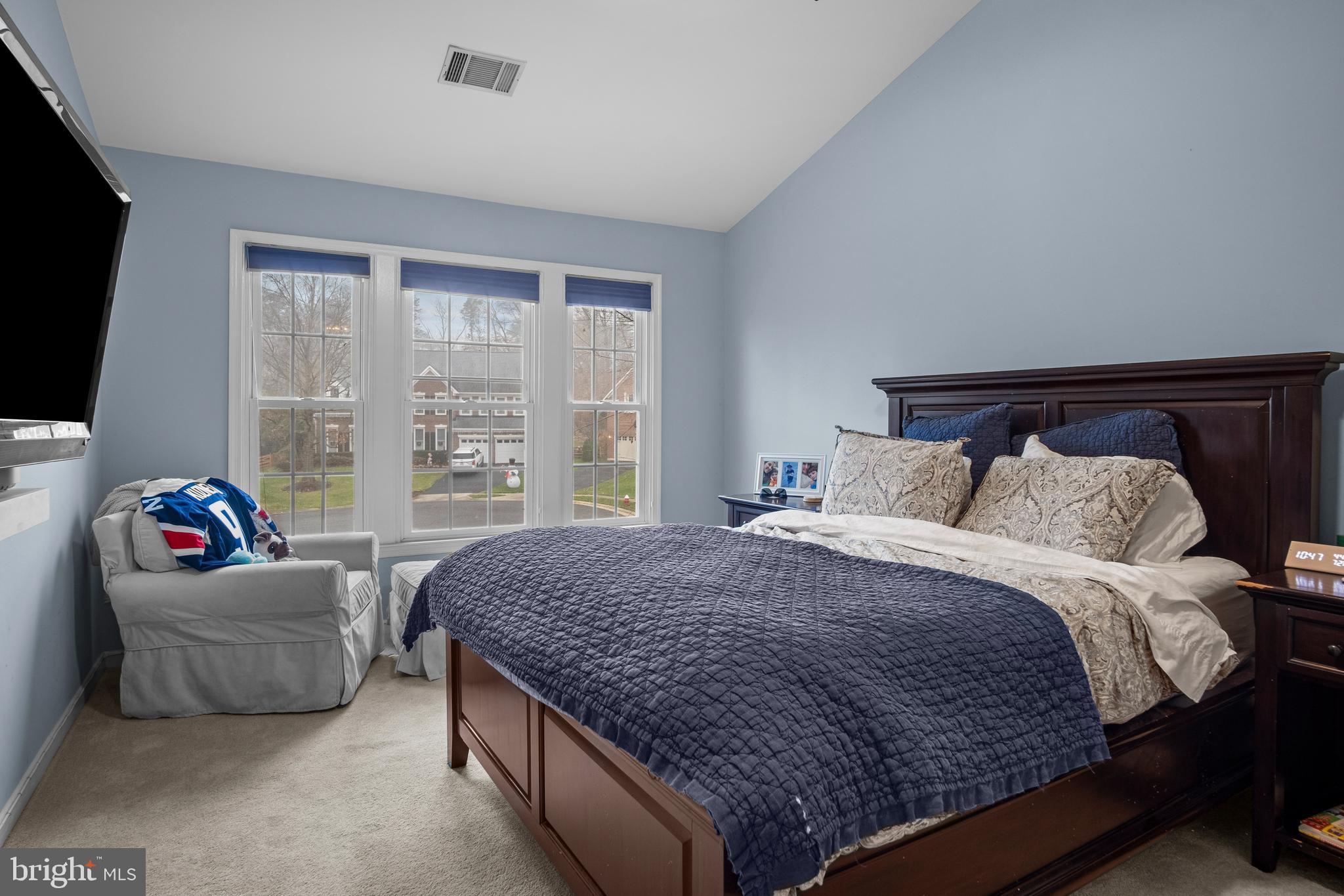 ASHBURN FARM - Residential Lease