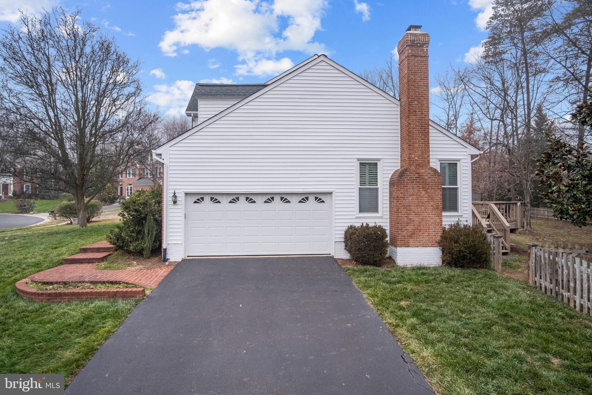 ASHBURN FARM - Residential Lease
