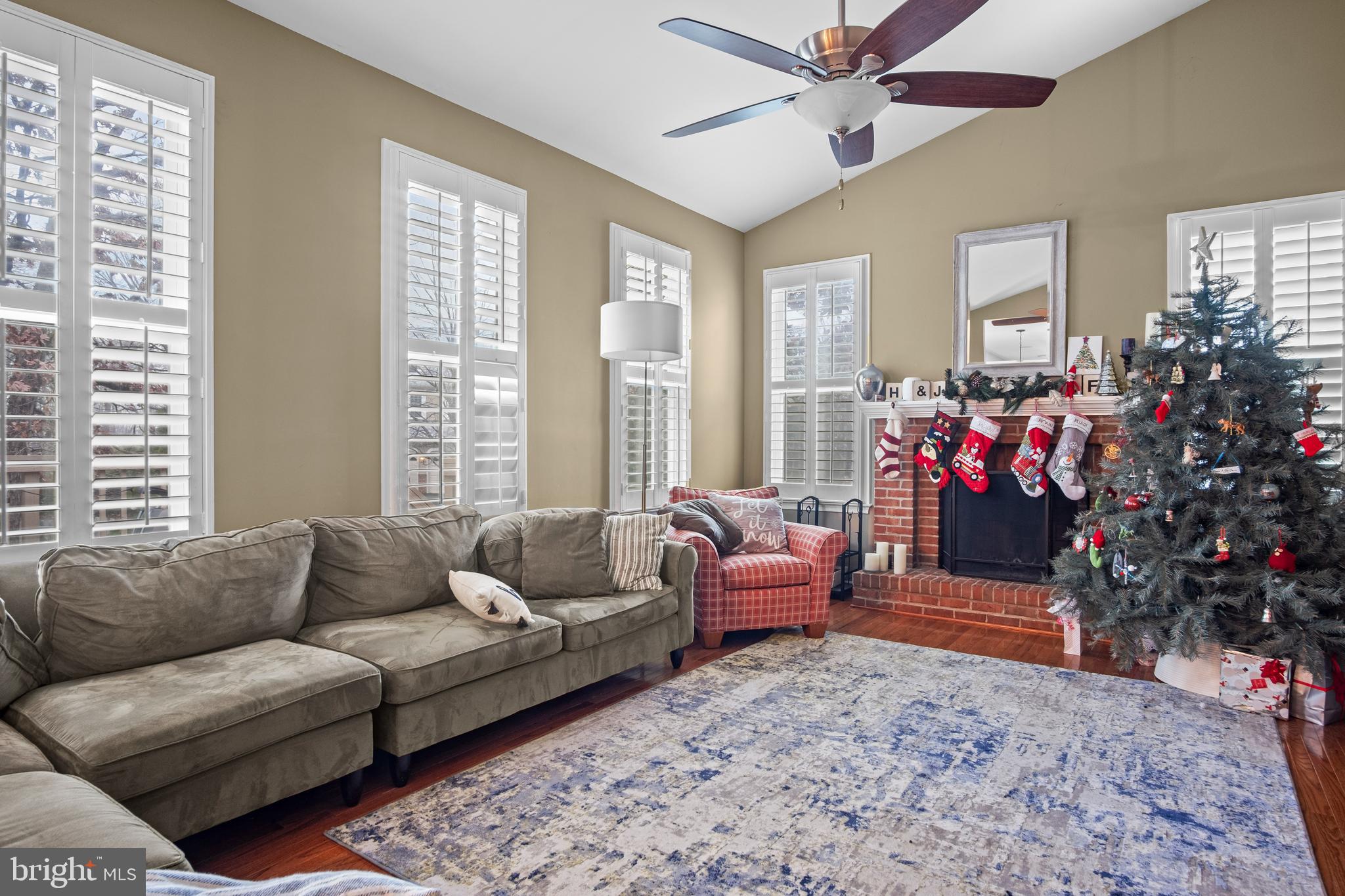 ASHBURN FARM - Residential Lease