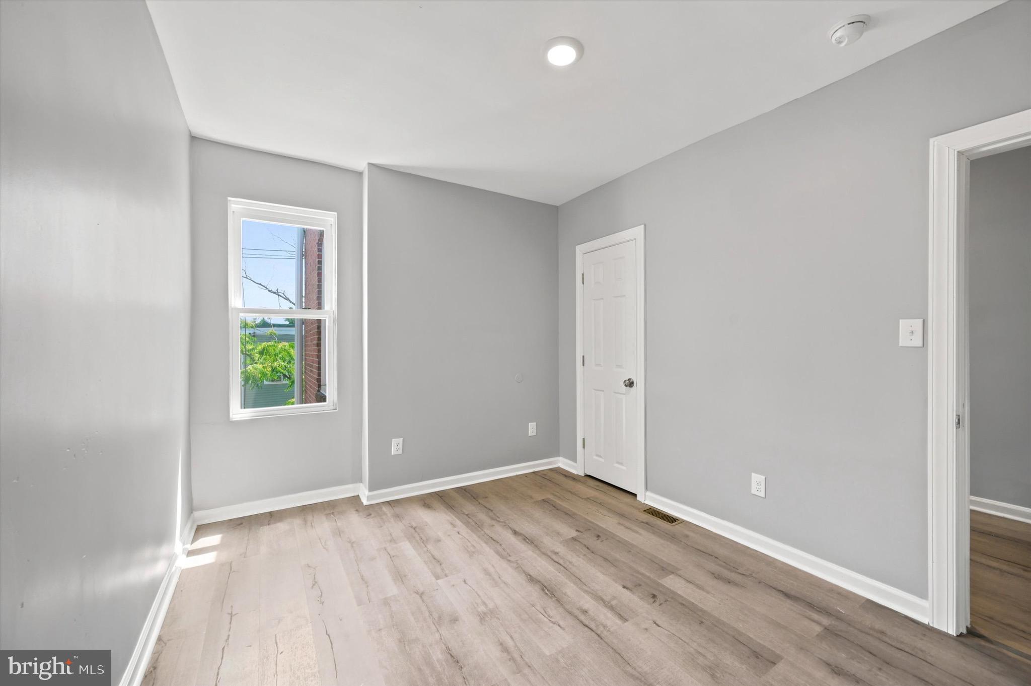 FERN ROCK - Residential