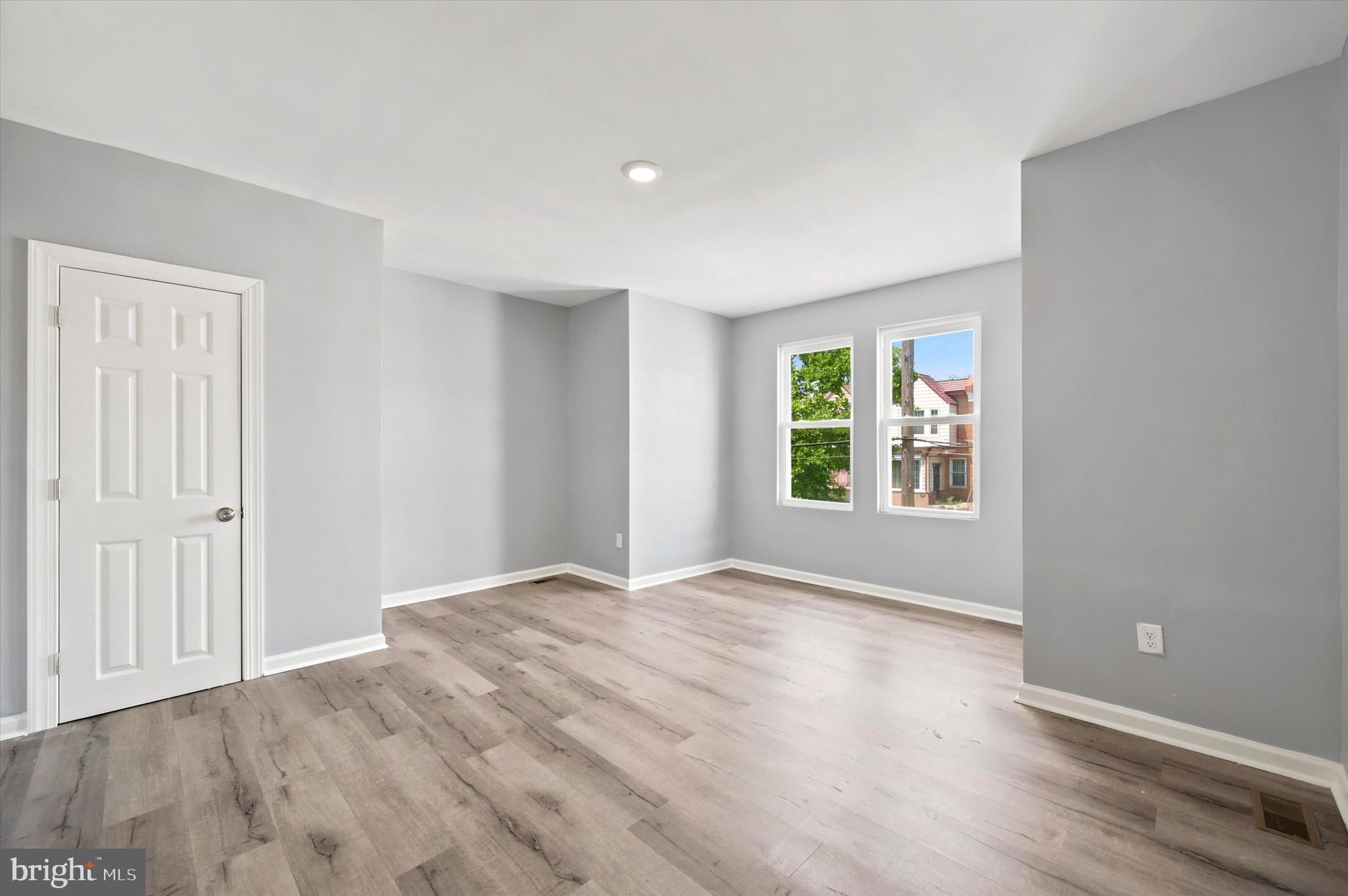 FERN ROCK - Residential