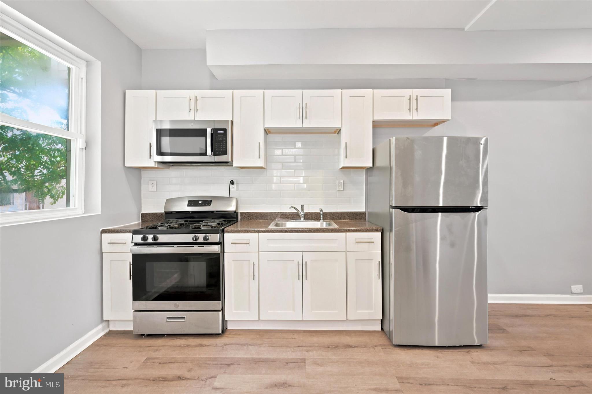 FERN ROCK - Residential