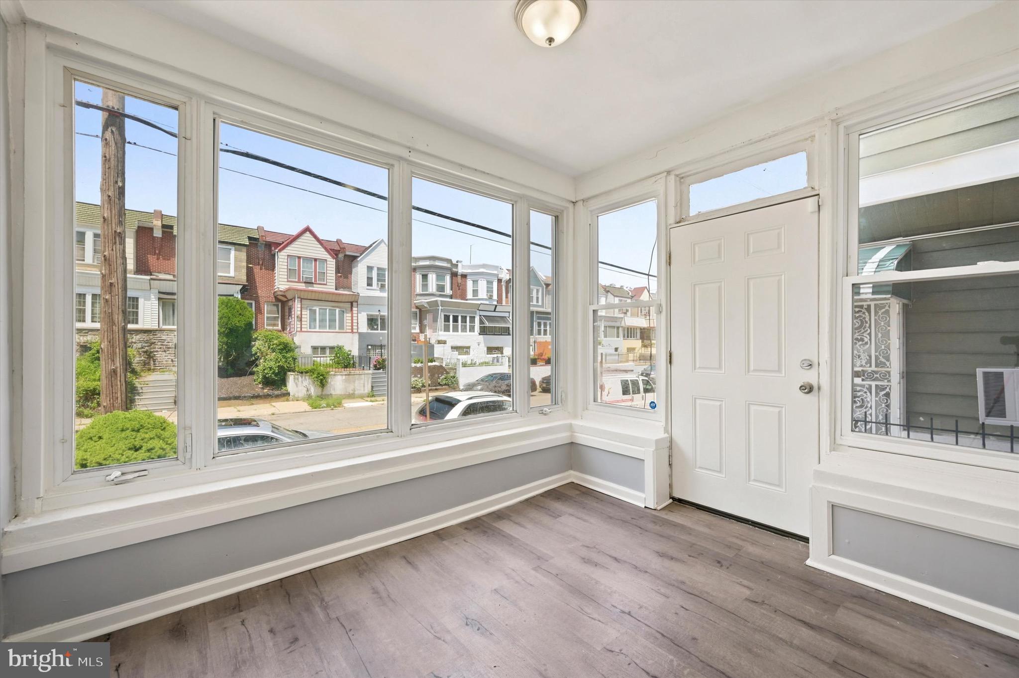 FERN ROCK - Residential