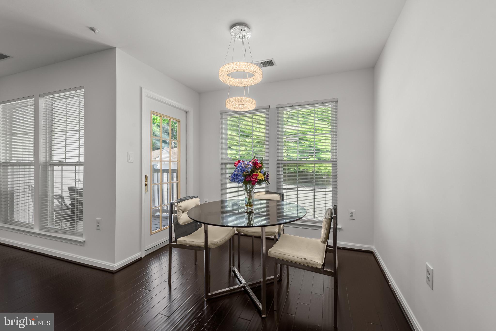 OXBOW APTS AT RUSSETT - Residential