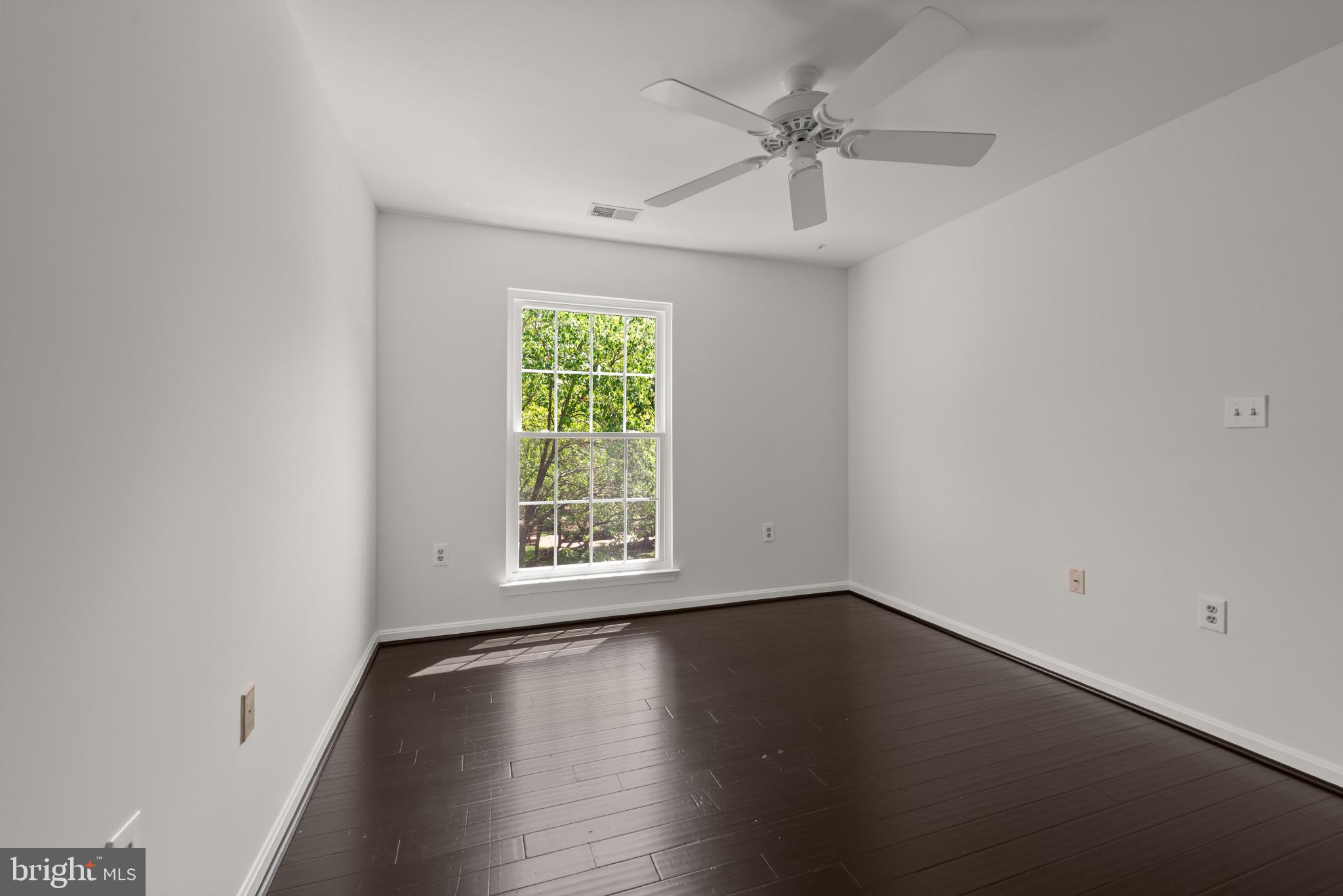 OXBOW APTS AT RUSSETT - Residential