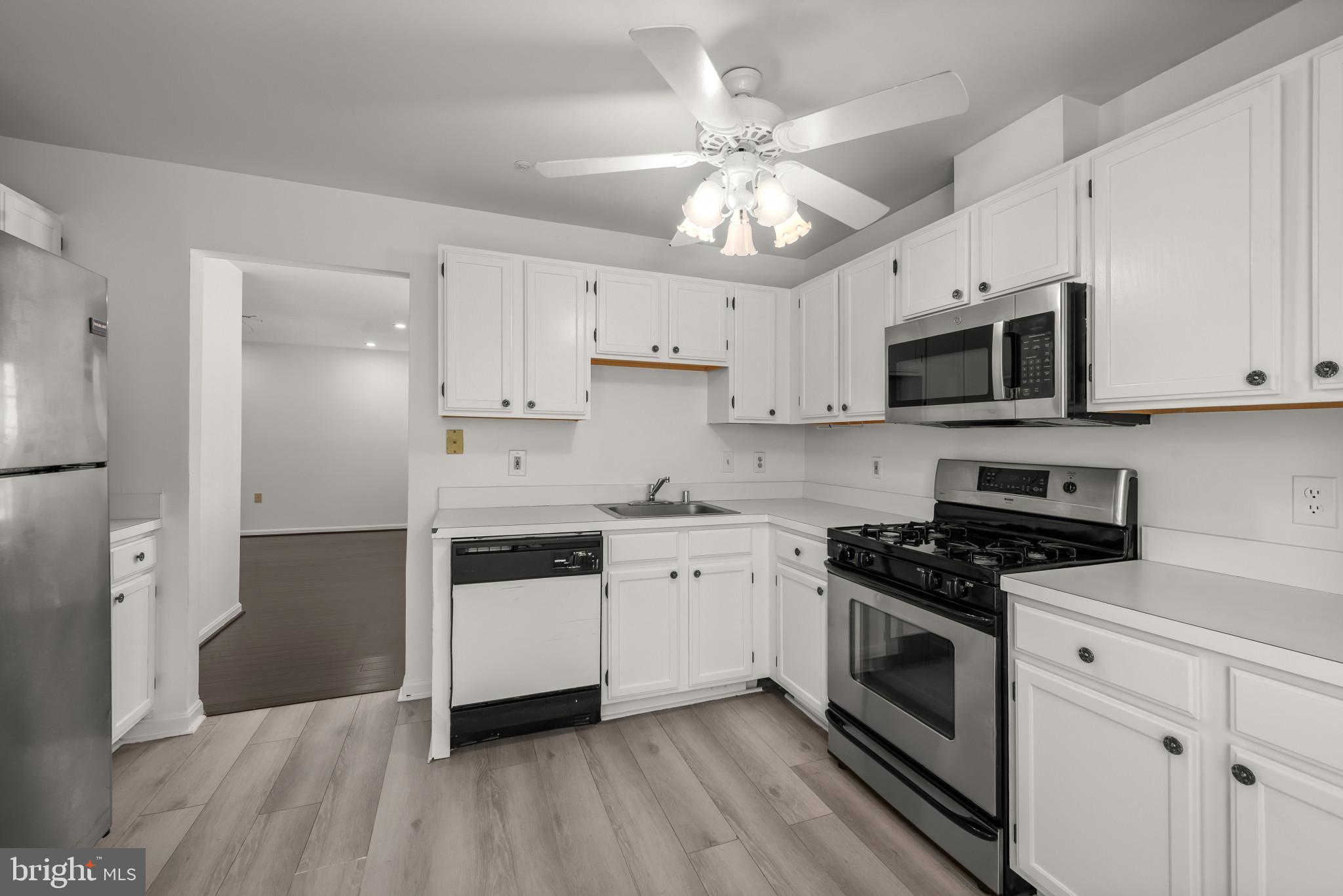 OXBOW APTS AT RUSSETT - Residential