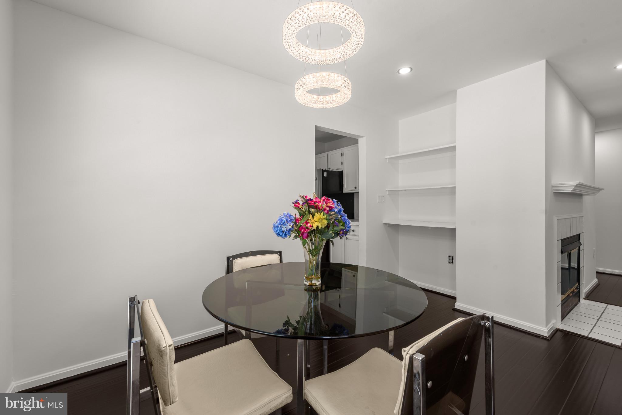 OXBOW APTS AT RUSSETT - Residential
