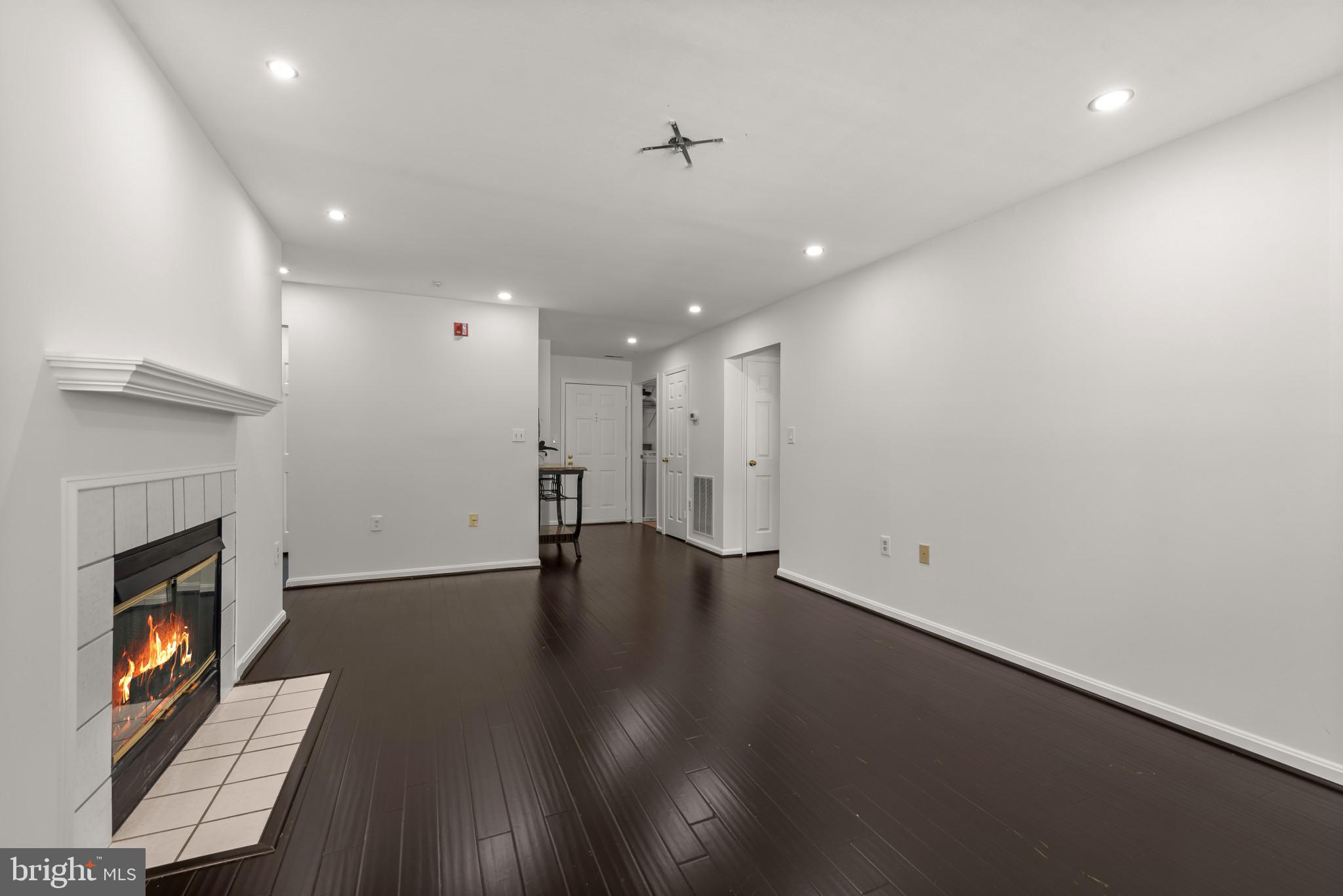 OXBOW APTS AT RUSSETT - Residential