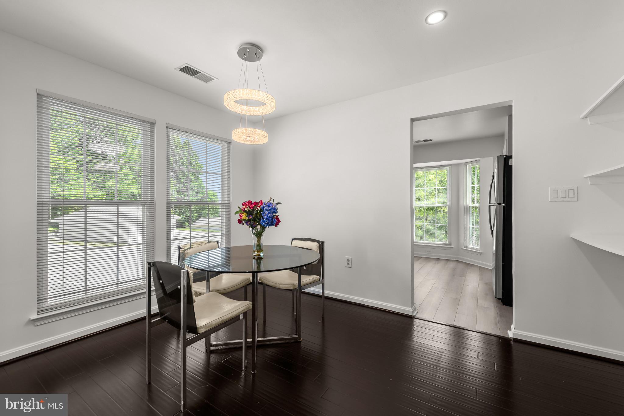 OXBOW APTS AT RUSSETT - Residential