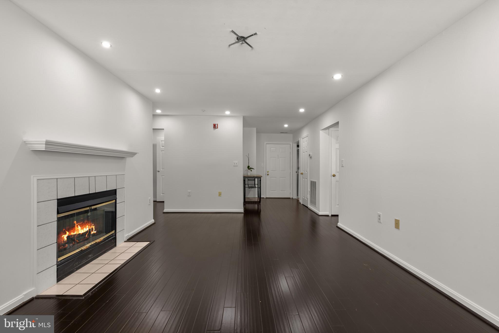OXBOW APTS AT RUSSETT - Residential
