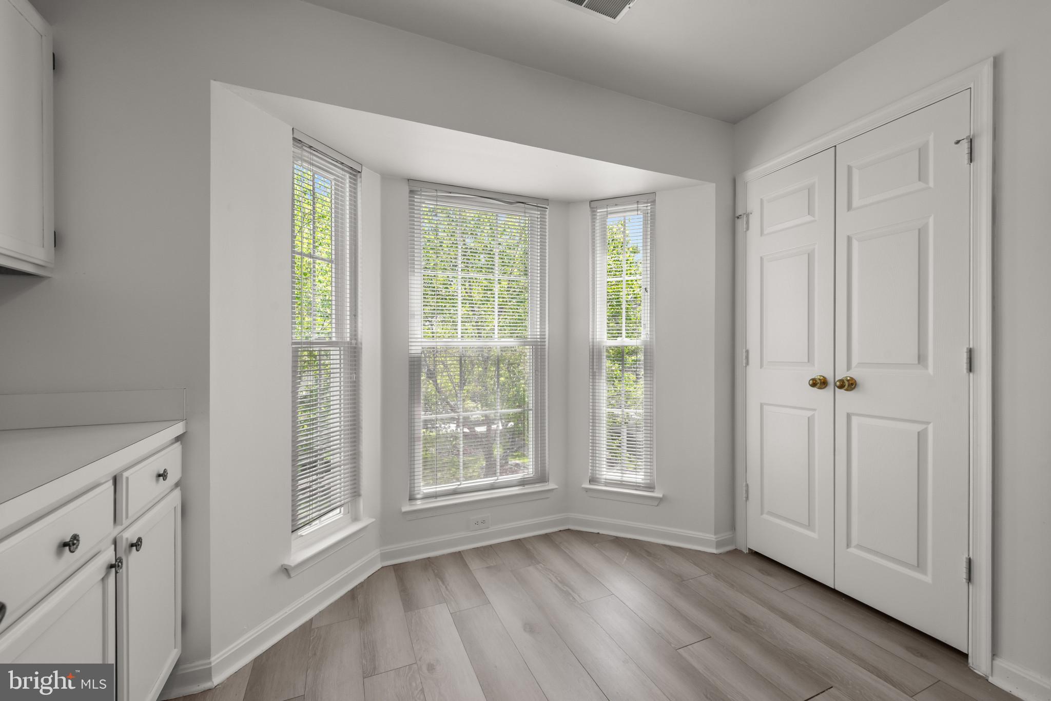 OXBOW APTS AT RUSSETT - Residential