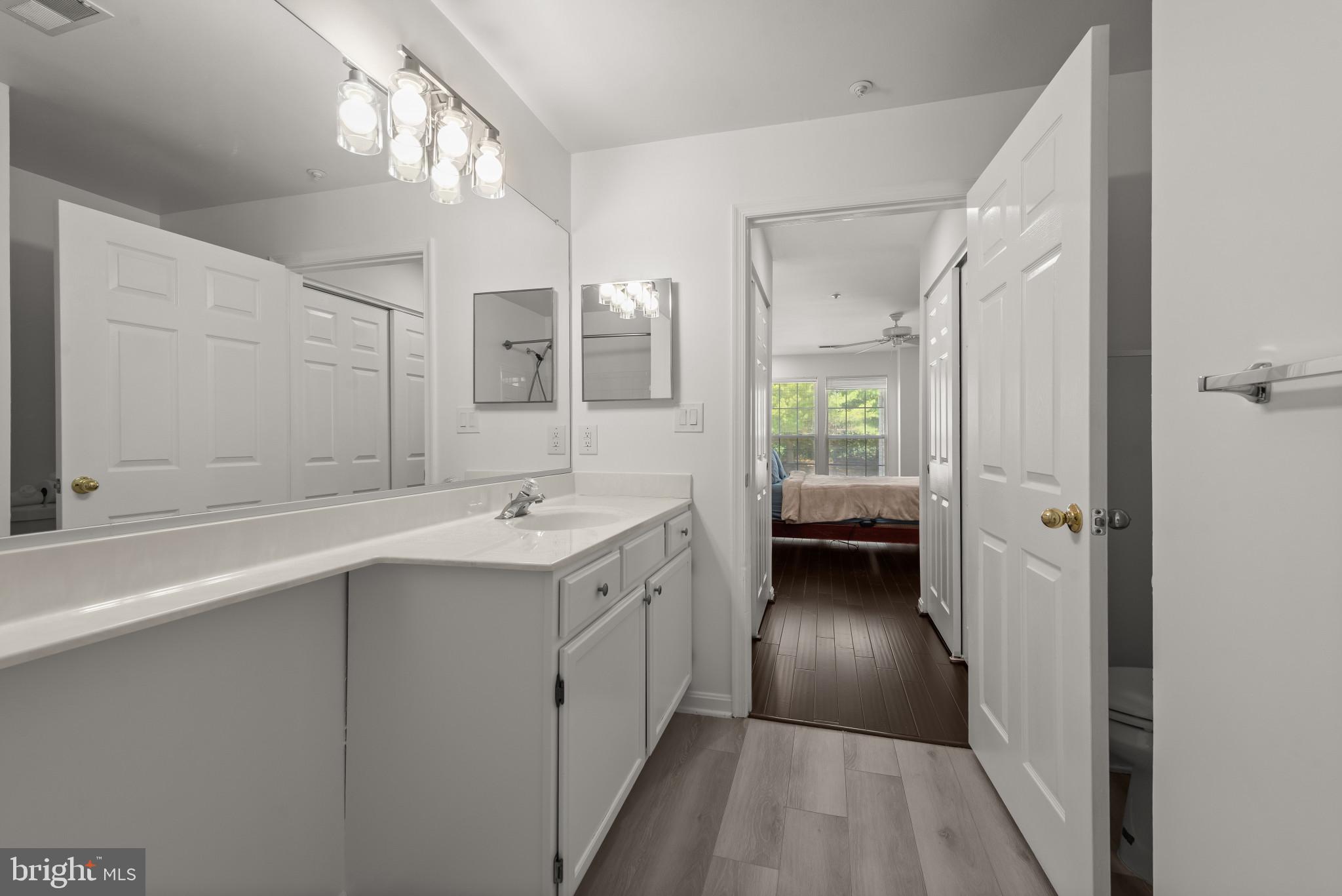 OXBOW APTS AT RUSSETT - Residential