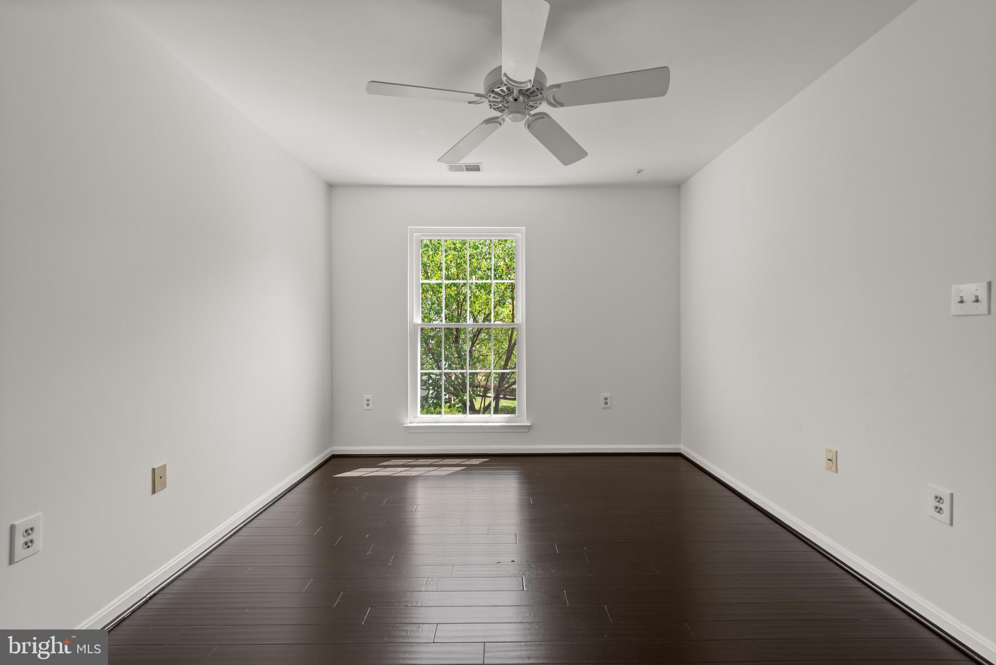 OXBOW APTS AT RUSSETT - Residential