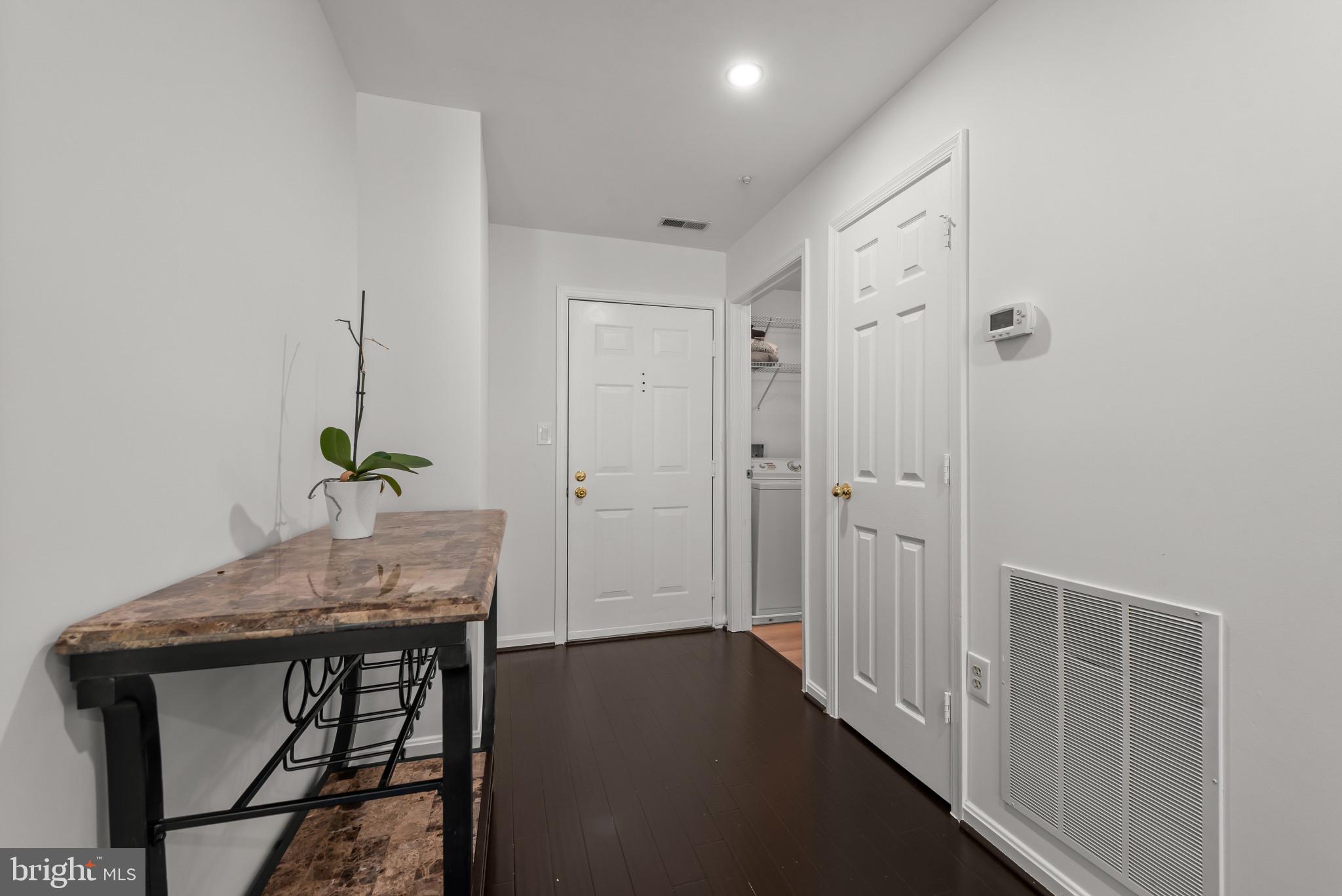 OXBOW APTS AT RUSSETT - Residential