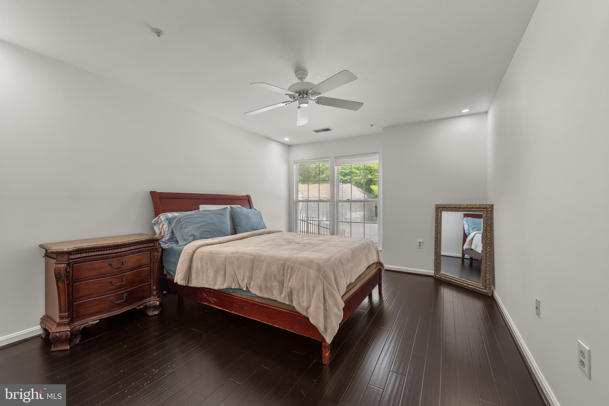 OXBOW APTS AT RUSSETT - Residential