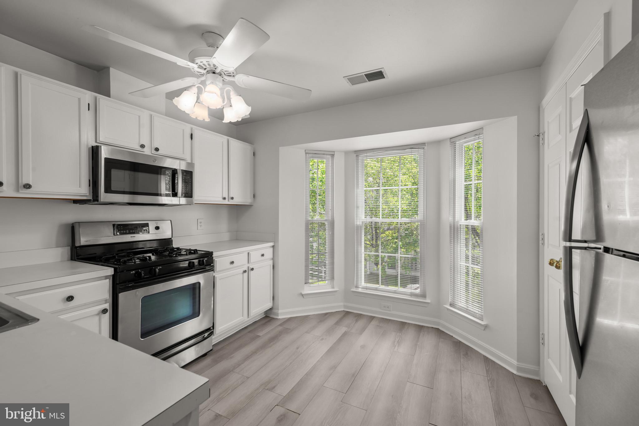 OXBOW APTS AT RUSSETT - Residential
