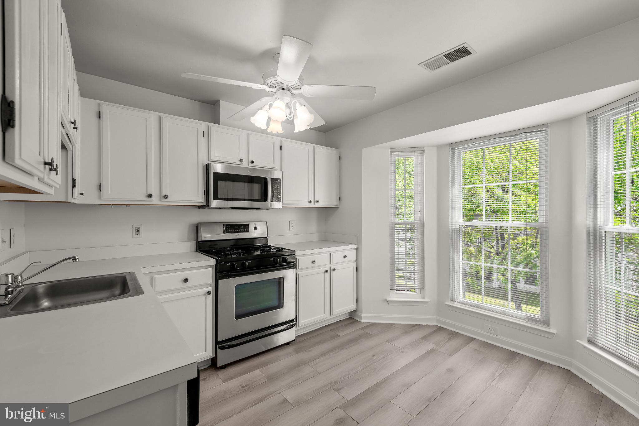OXBOW APTS AT RUSSETT - Residential