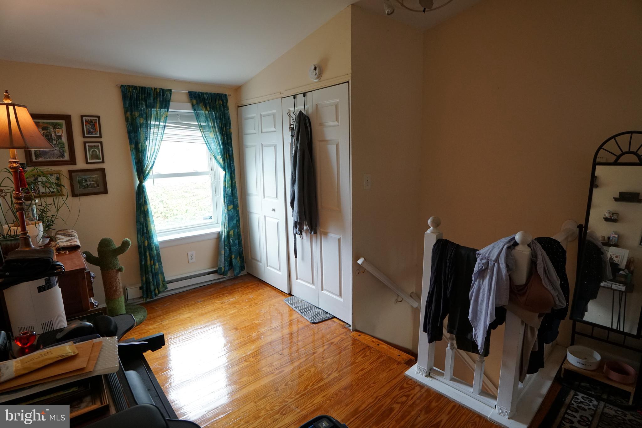 SETON HILL - Residential