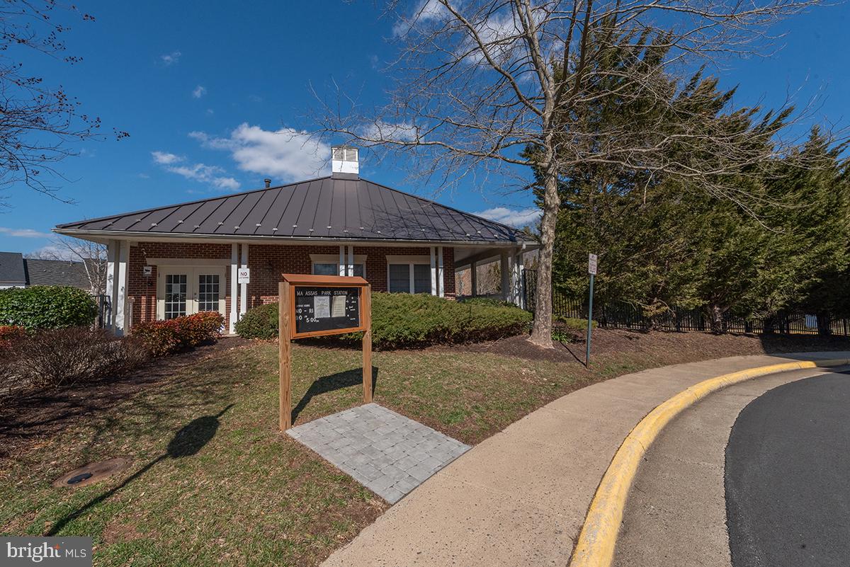 MANASSAS PARK STATION - Residential