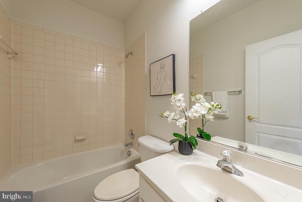 MANASSAS PARK STATION - Residential