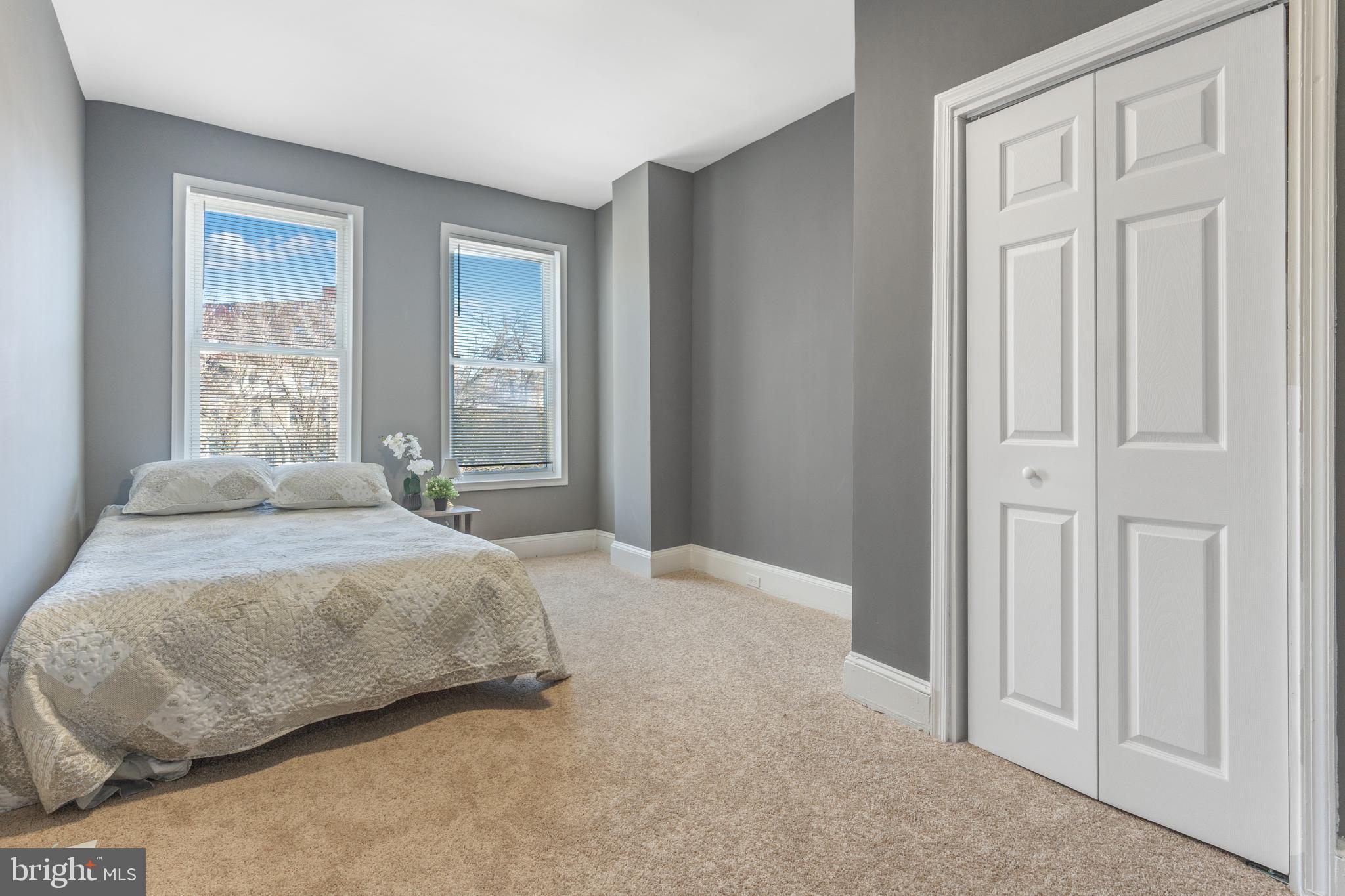 PARK CIRCLE - Residential