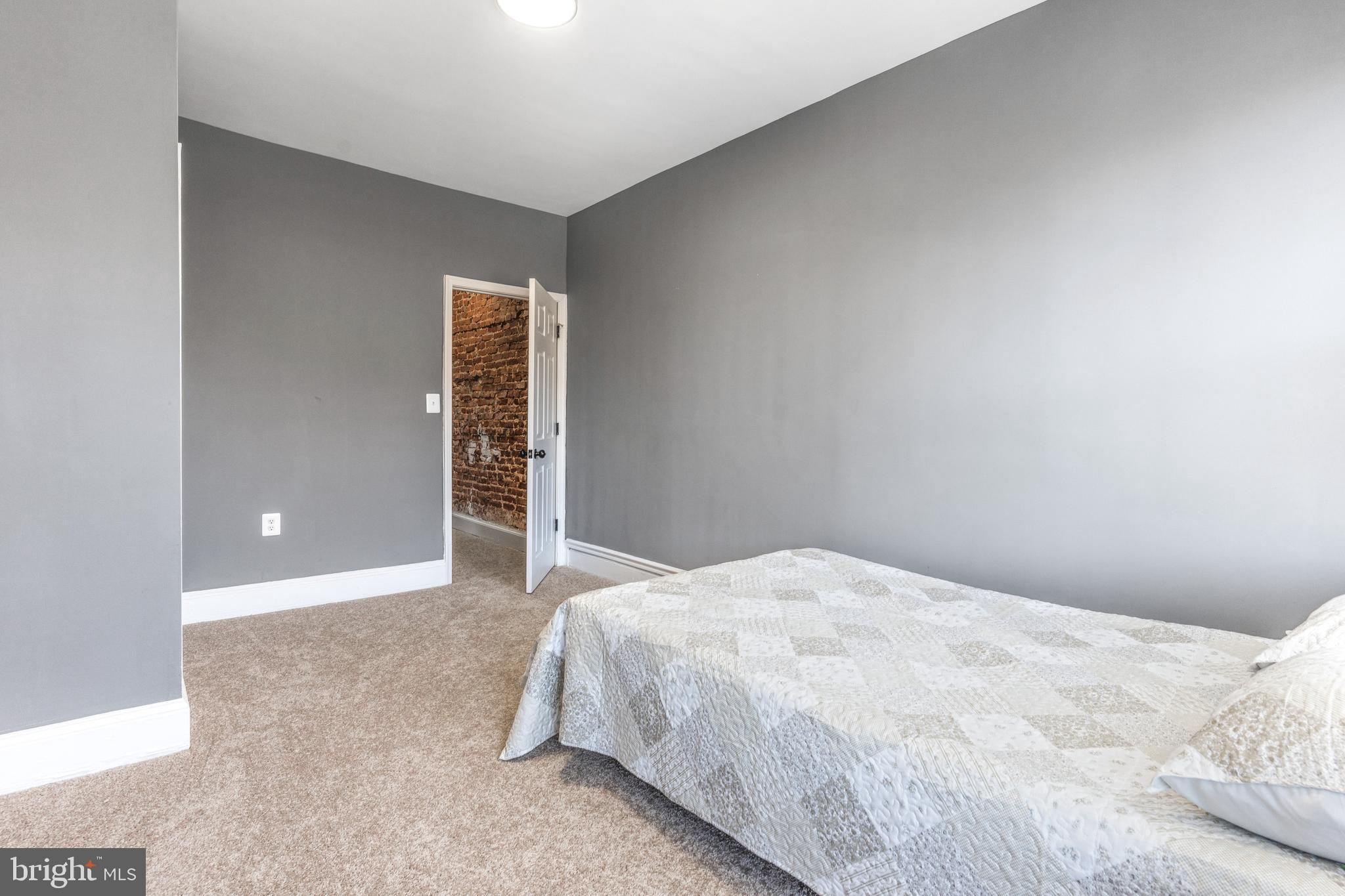 PARK CIRCLE - Residential