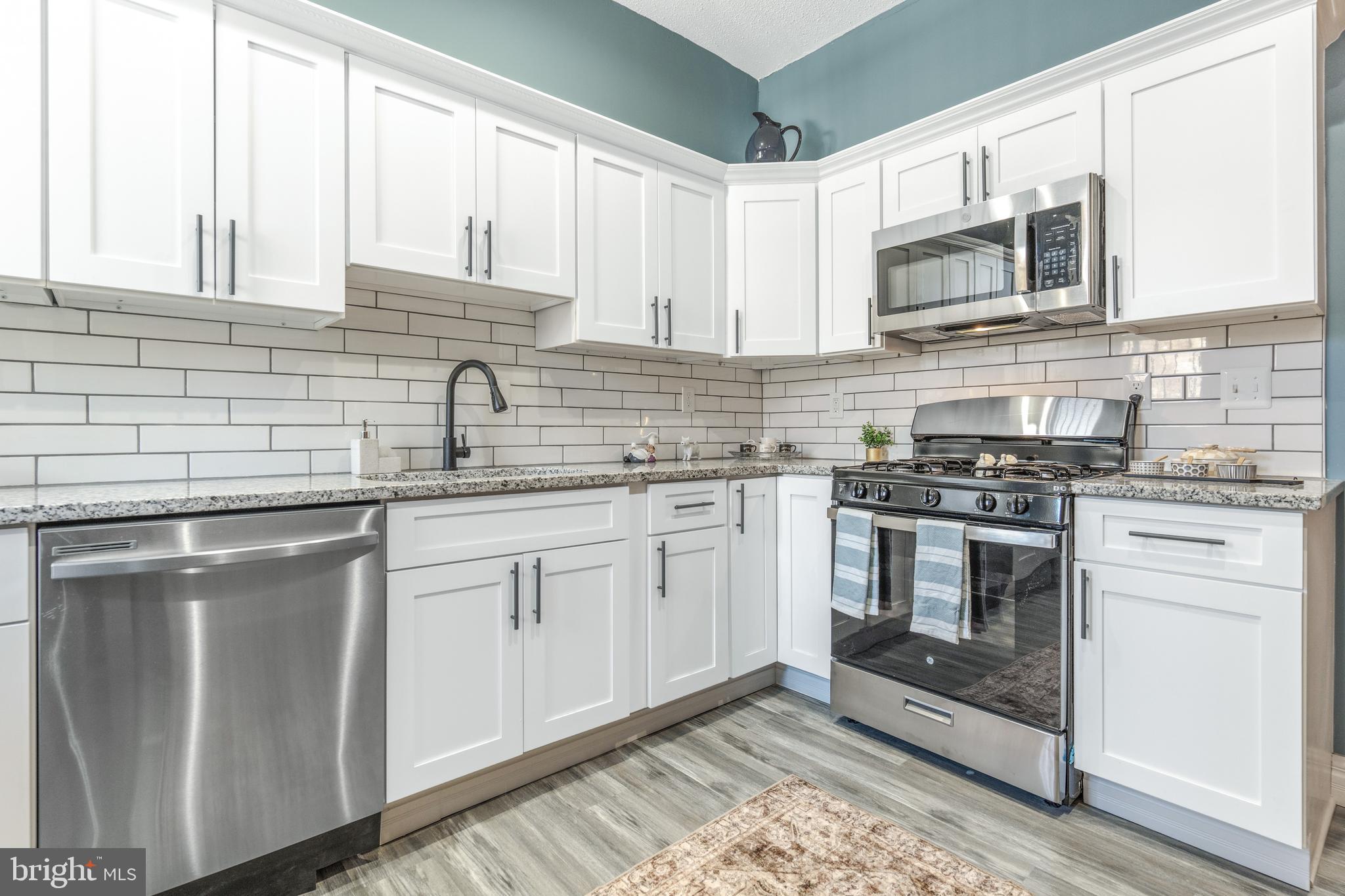 PARK CIRCLE - Residential