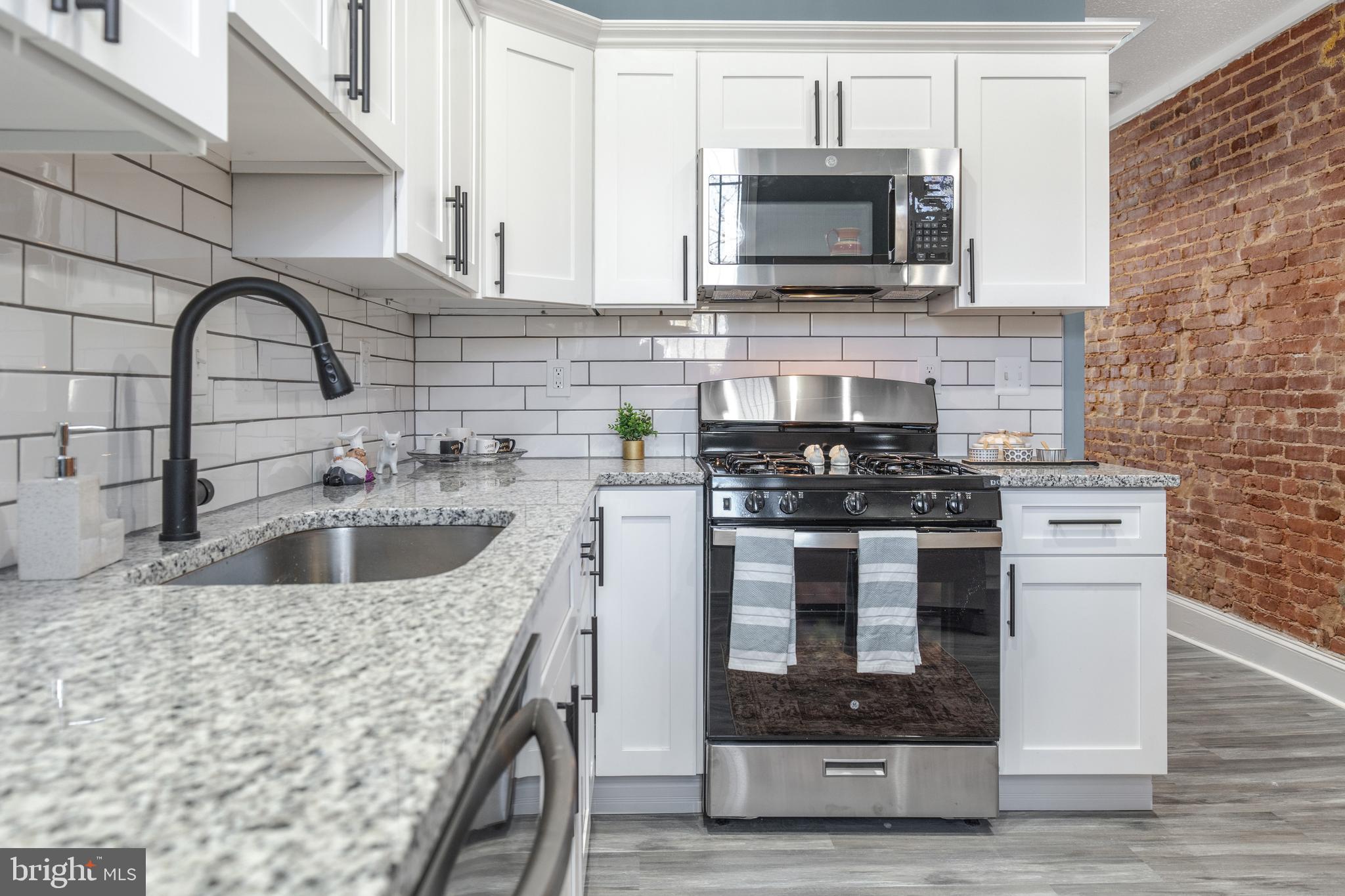 PARK CIRCLE - Residential