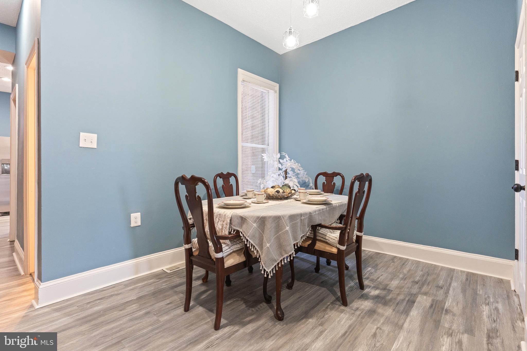 PARK CIRCLE - Residential