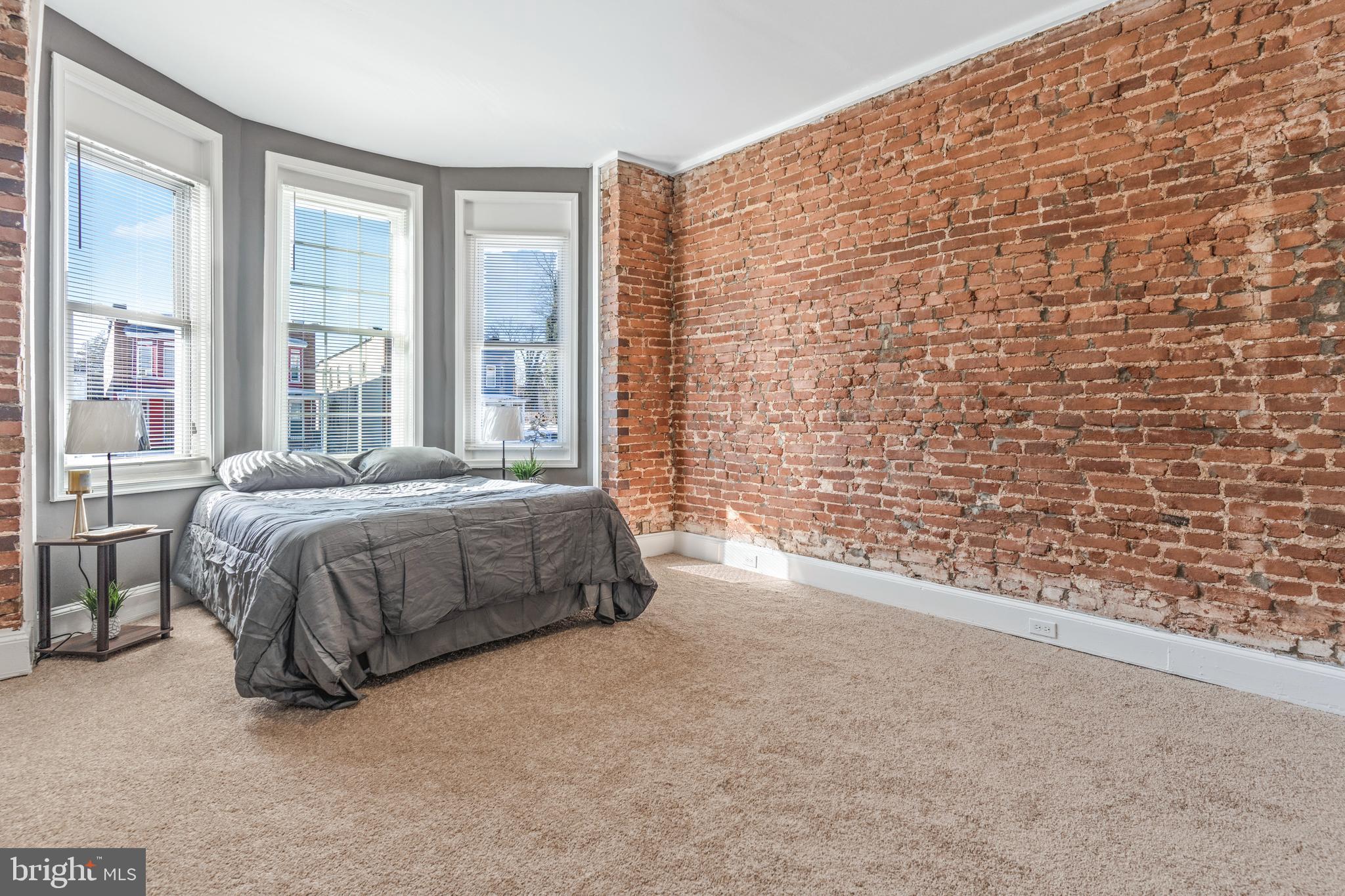 PARK CIRCLE - Residential