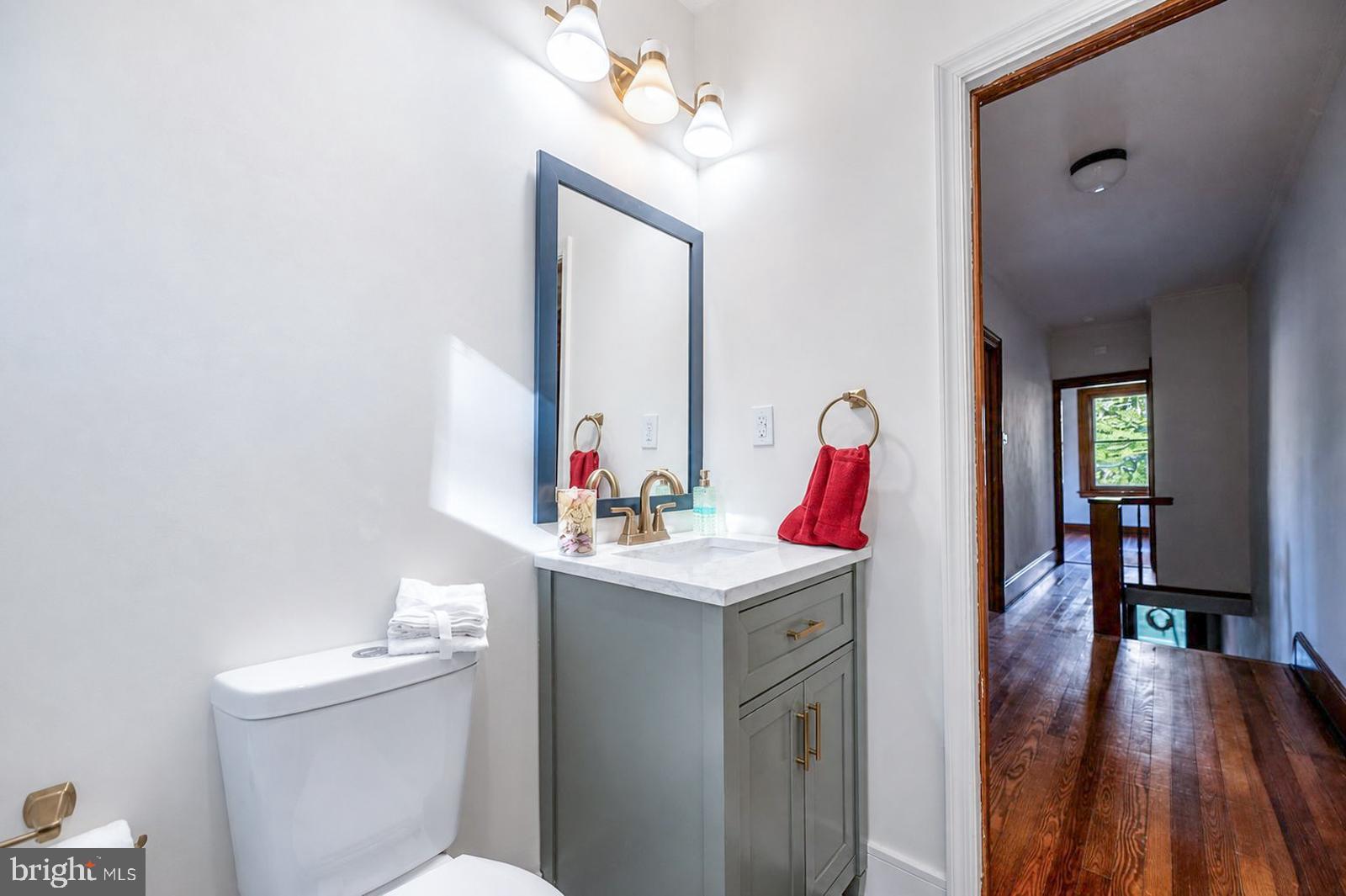 EAST FALLS - Residential