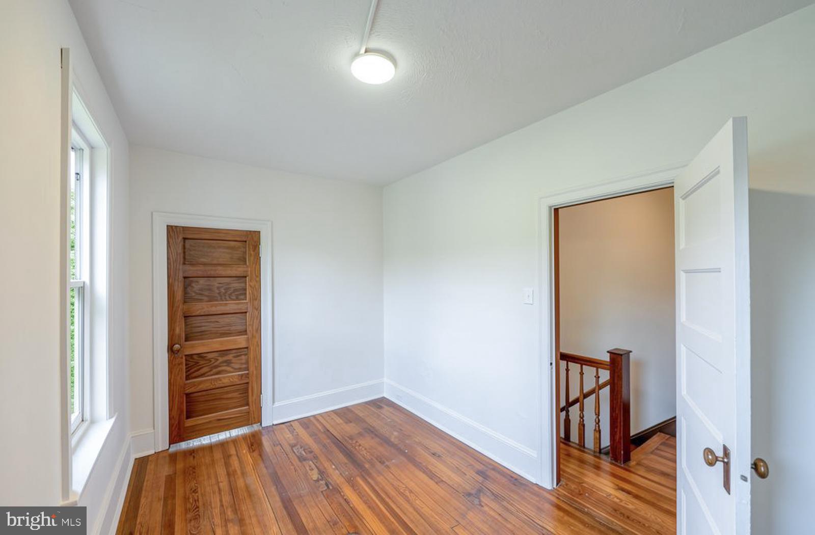 EAST FALLS - Residential