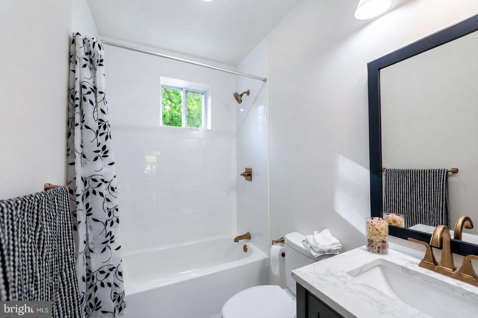 EAST FALLS - Residential