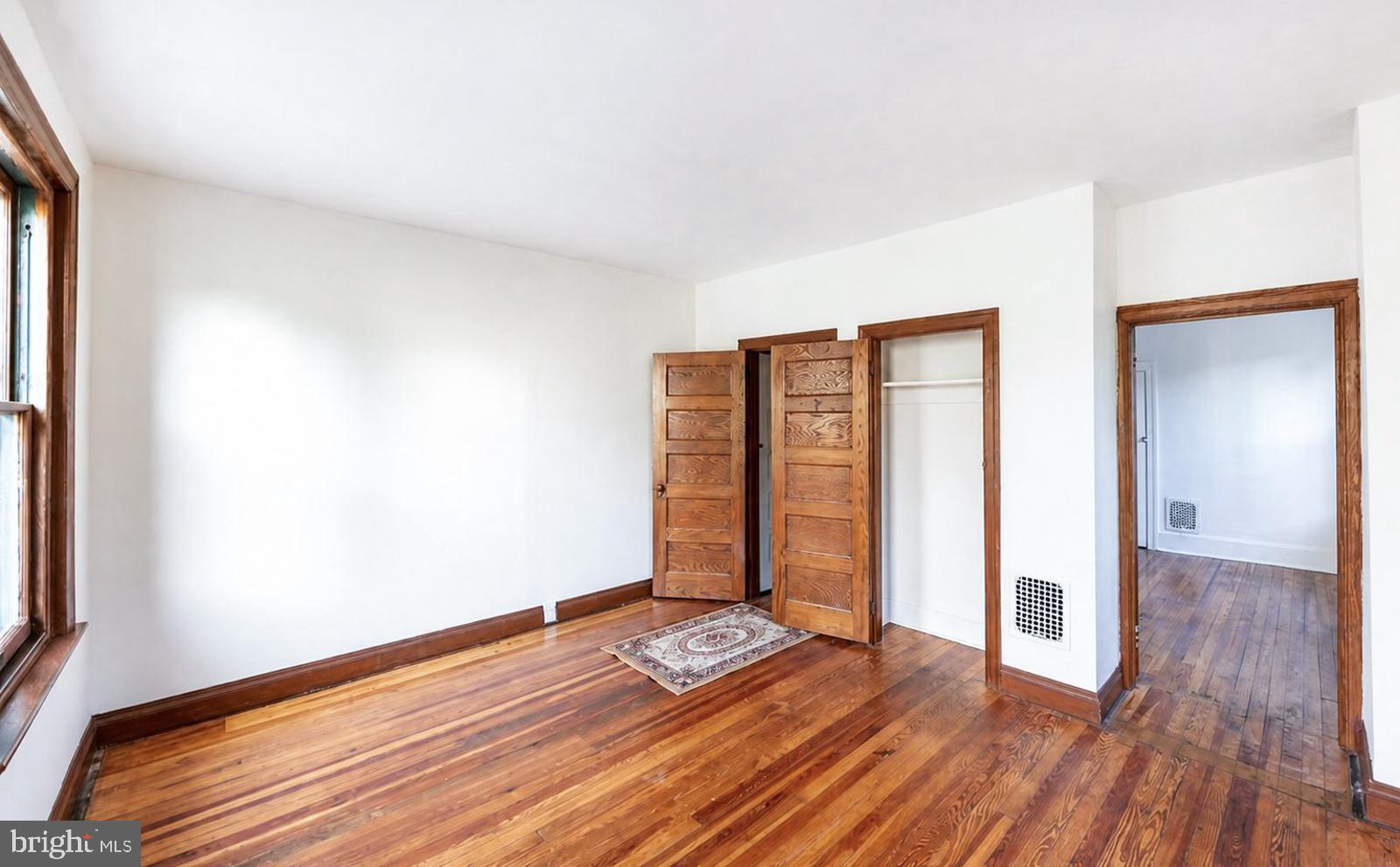 EAST FALLS - Residential