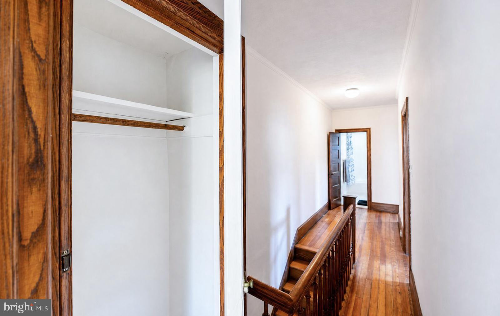 EAST FALLS - Residential