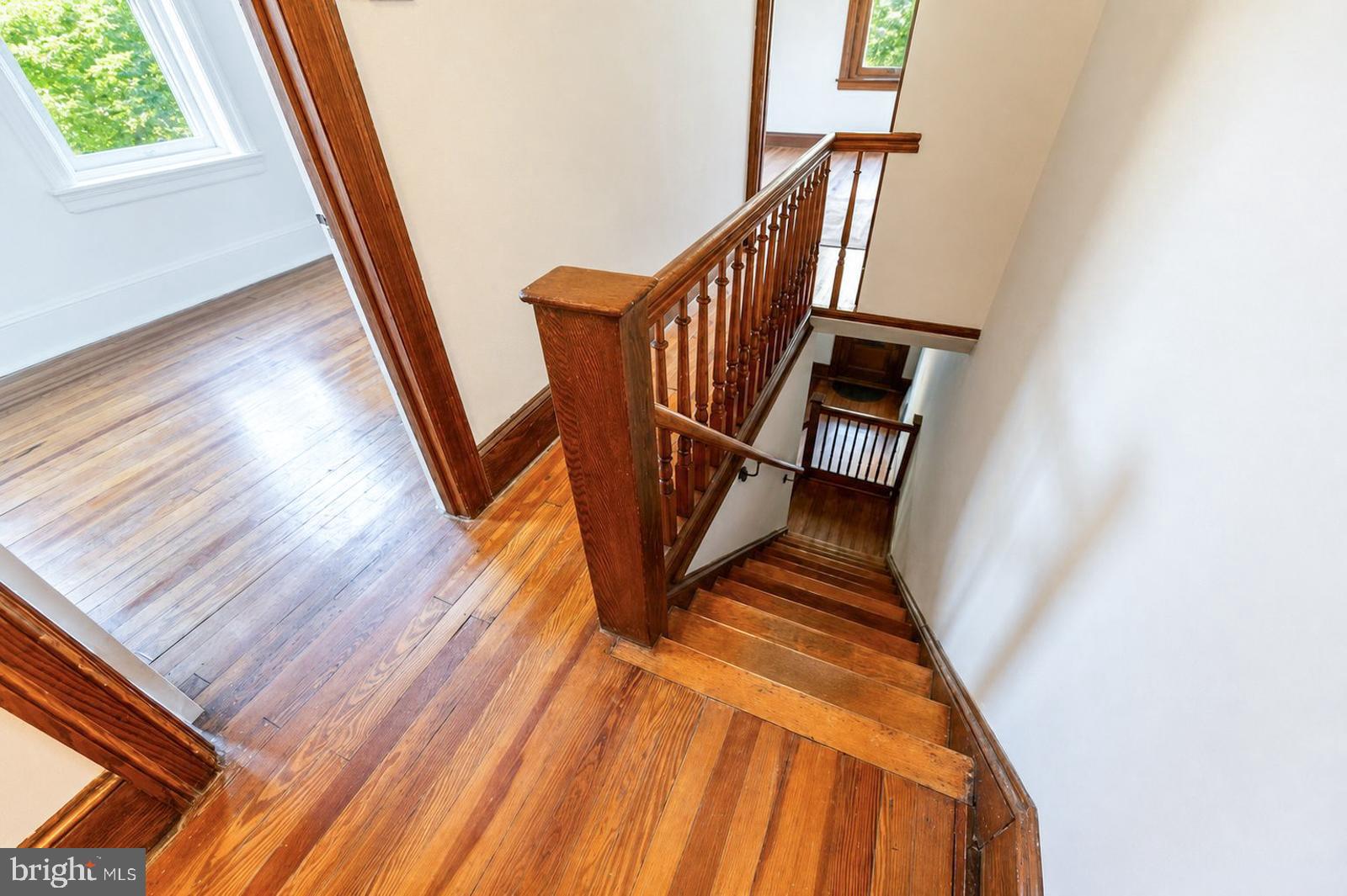 EAST FALLS - Residential