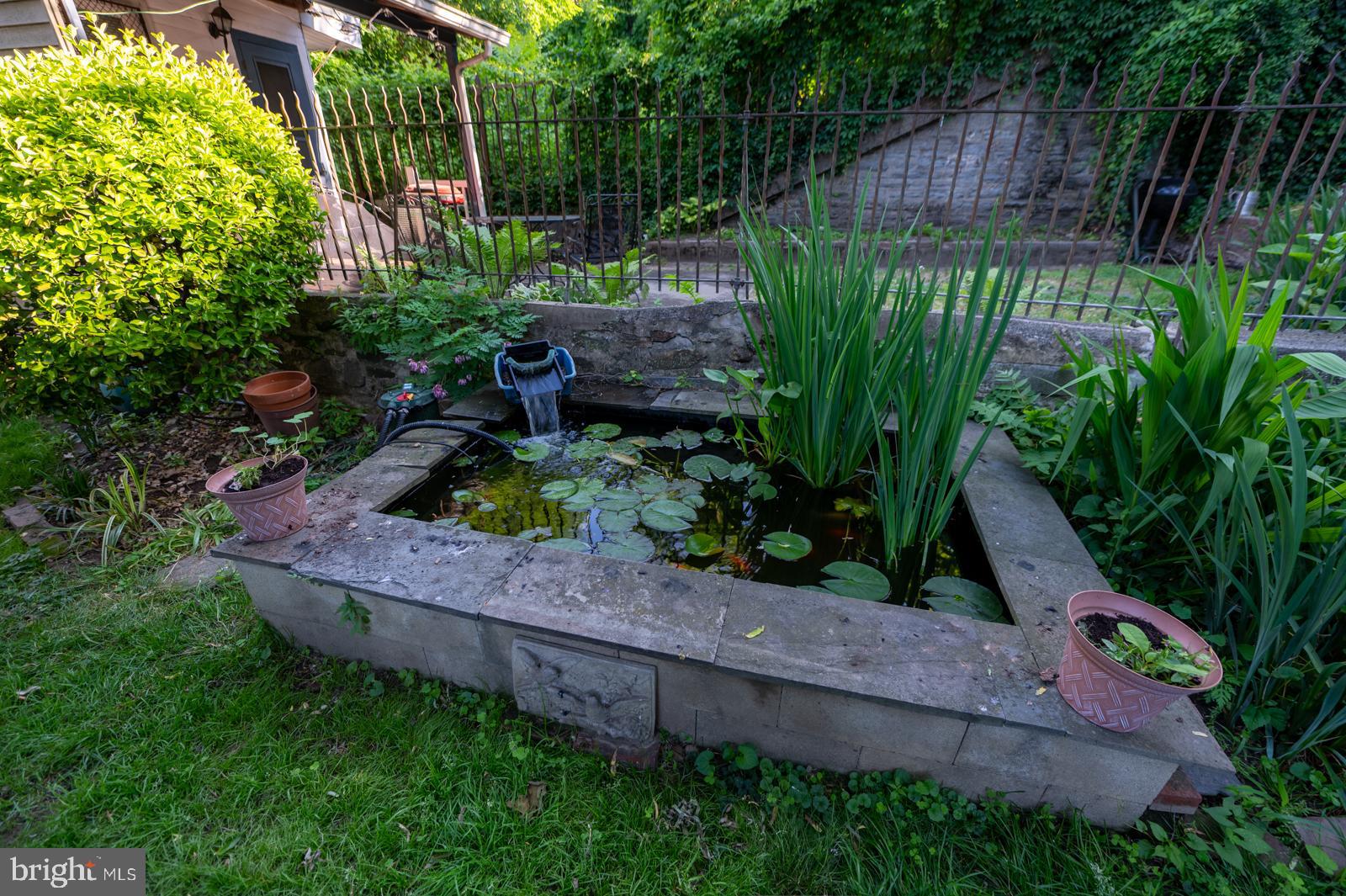 EAST FALLS - Residential