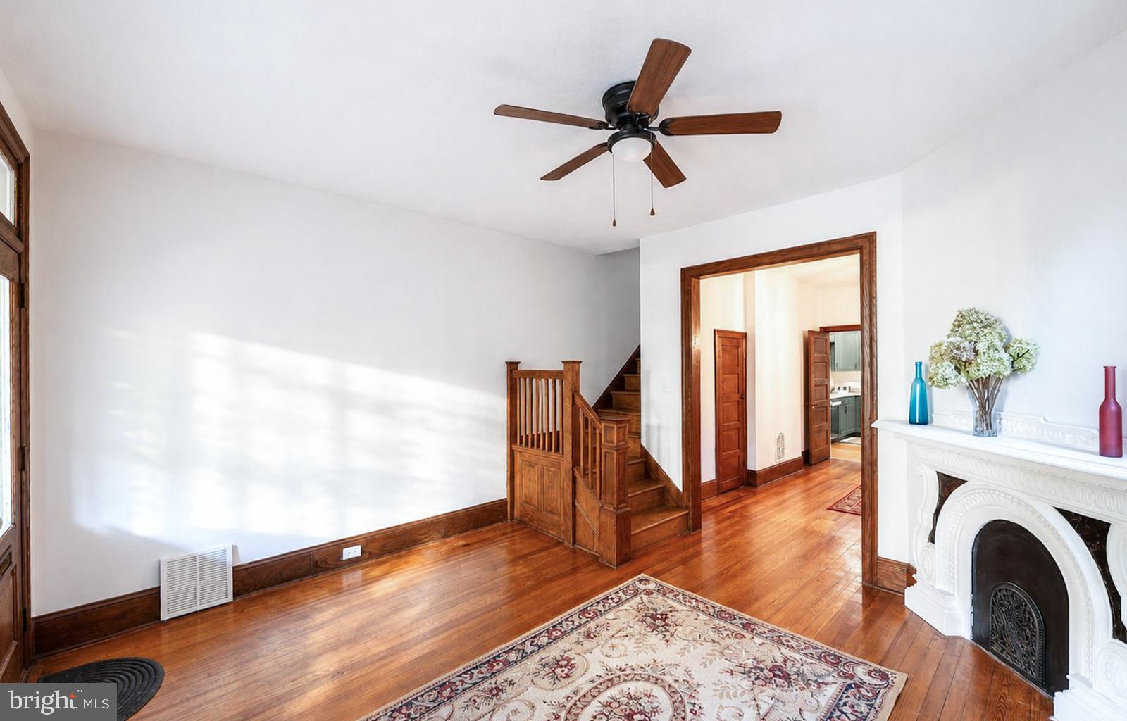 EAST FALLS - Residential