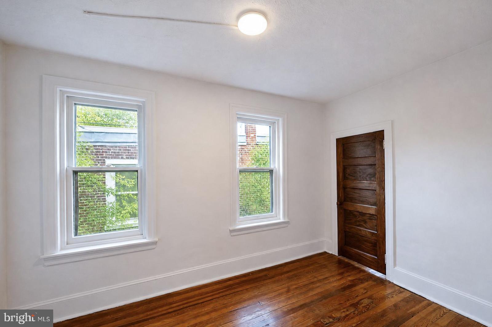 EAST FALLS - Residential