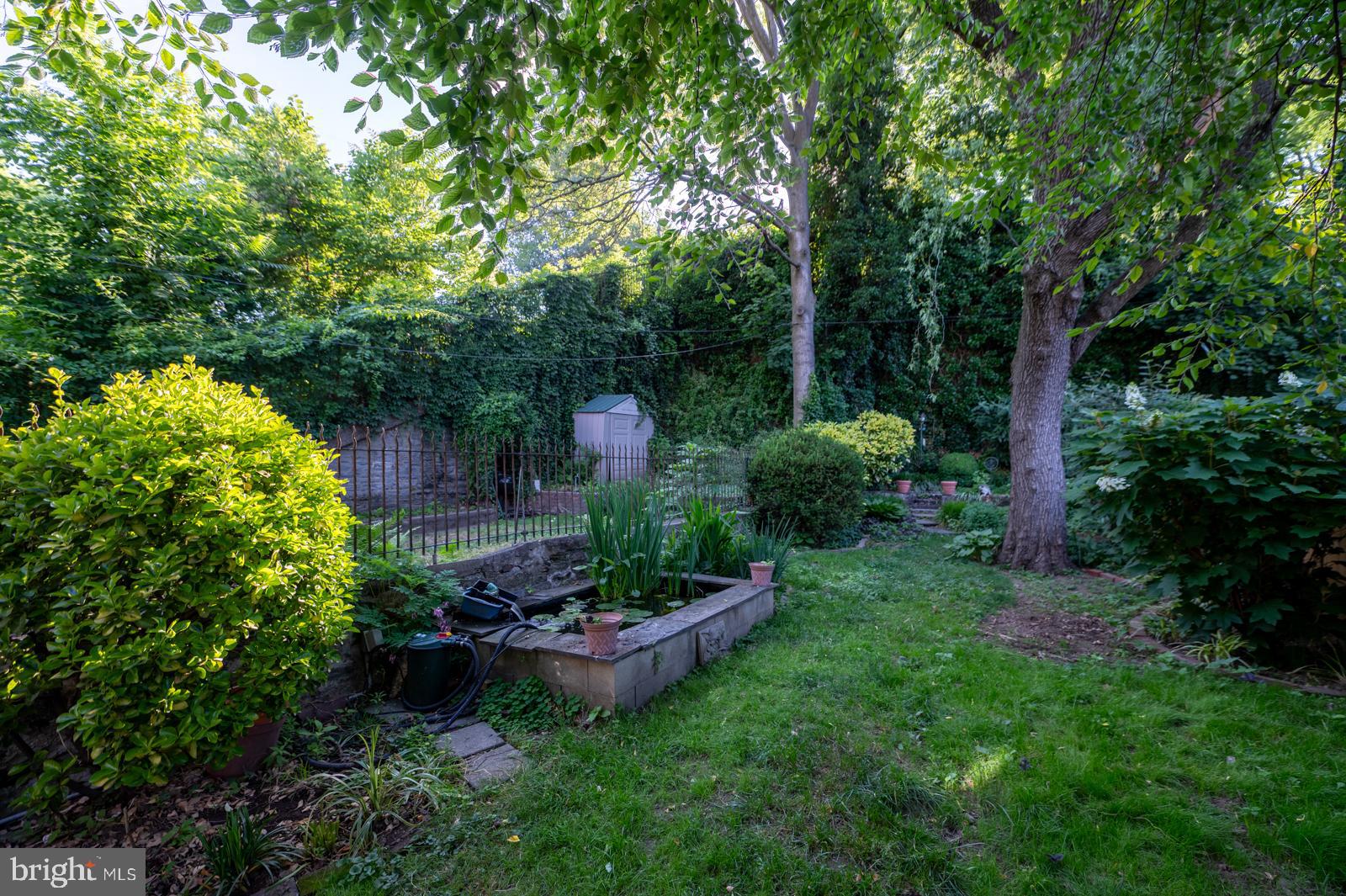 EAST FALLS - Residential