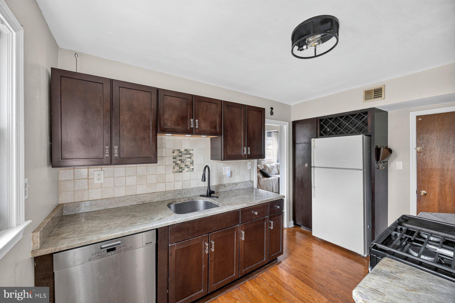 MOUNT RIDGE - Residential