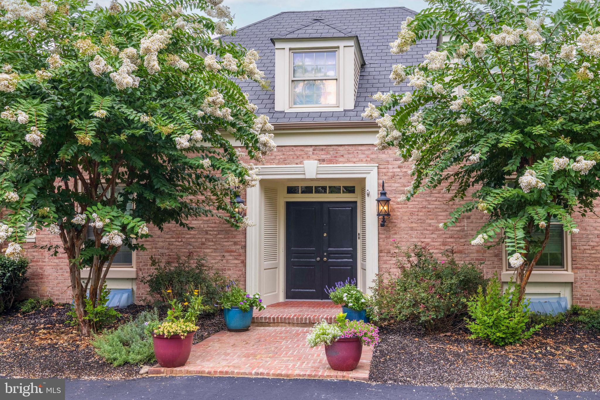 HUNTINGDON VALLEY - Residential