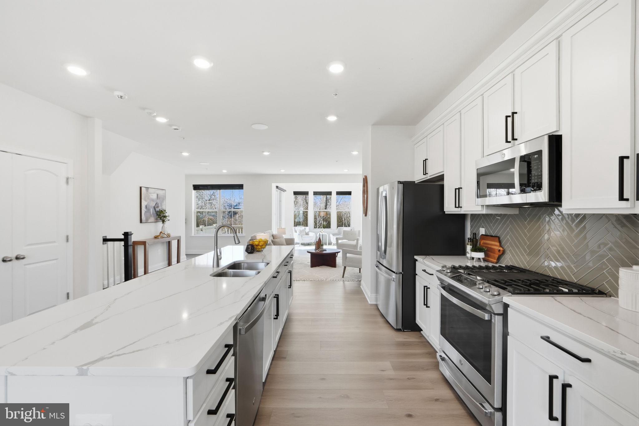 AMBER RIDGE - Residential