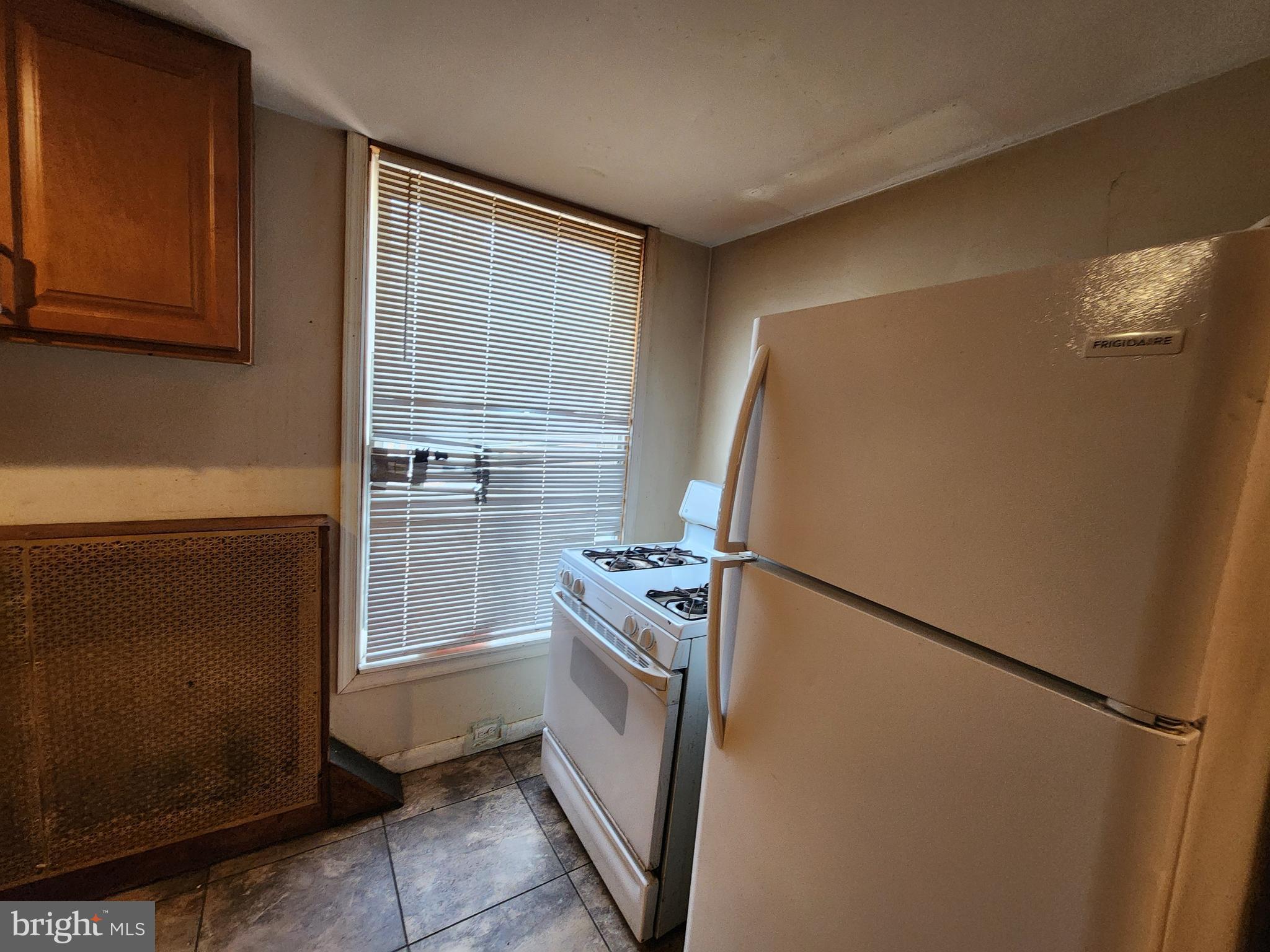 ELLWOOD PARK - Residential