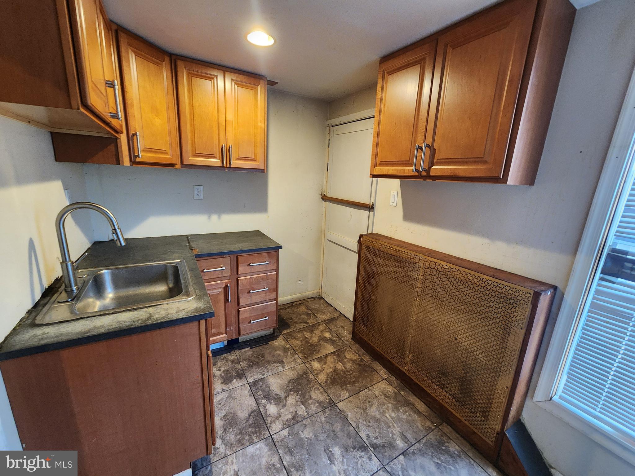 ELLWOOD PARK - Residential